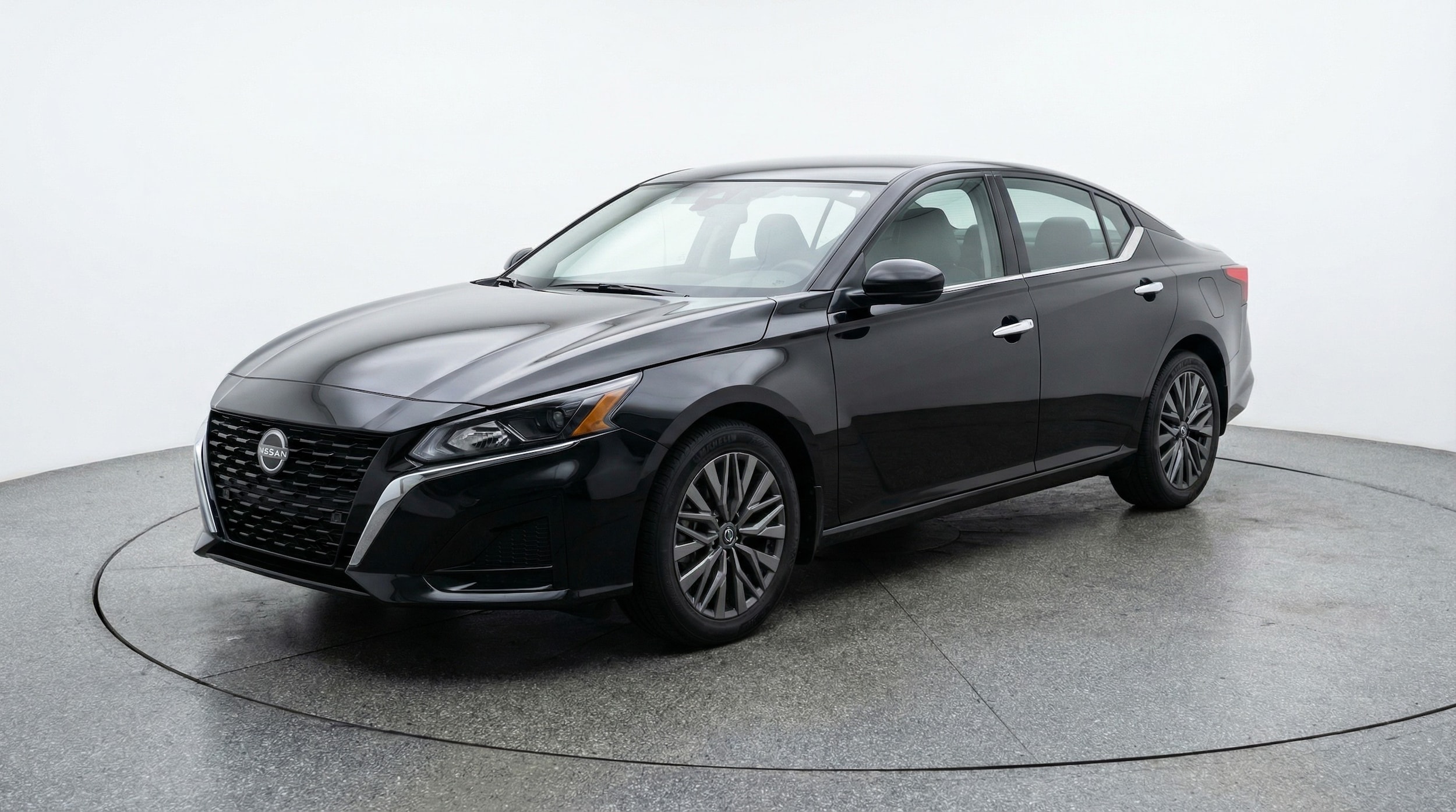 Thumbnail: 2025 Nissan Altima - 3