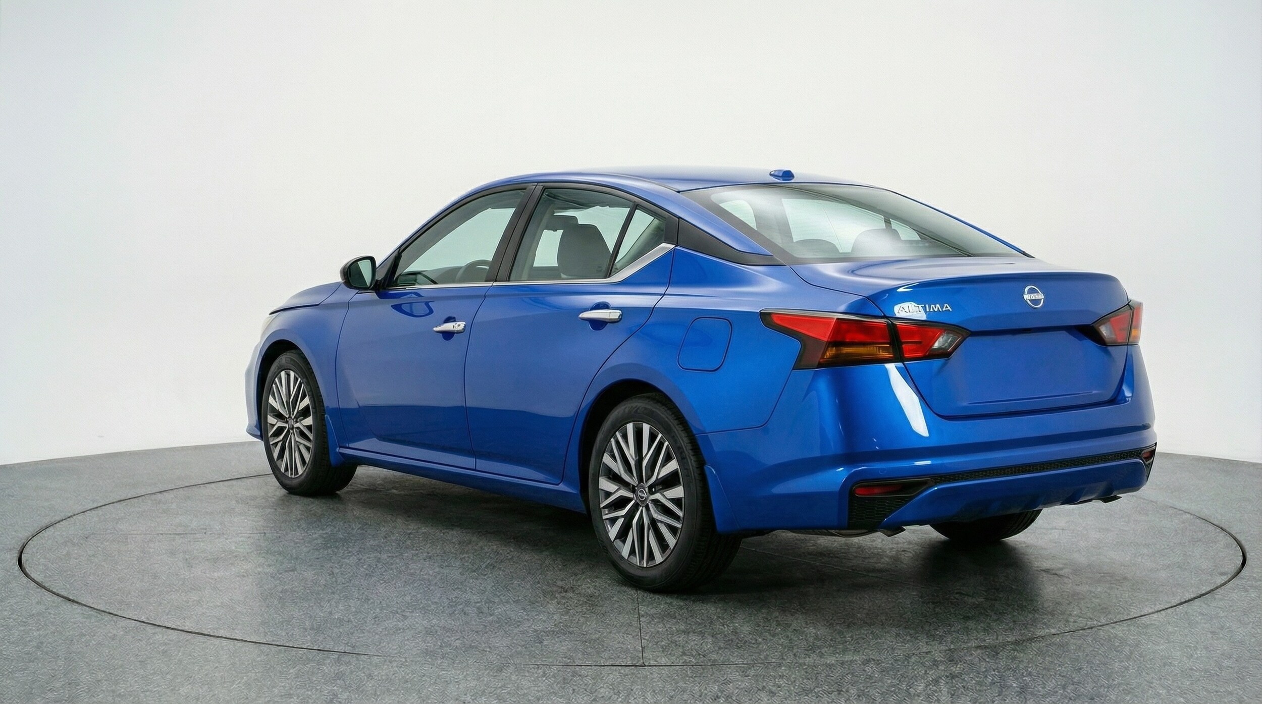 Thumbnail: 2025 Nissan Altima - 5