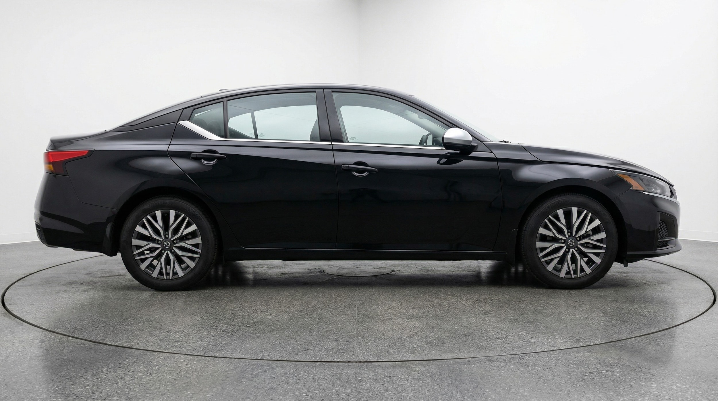 Thumbnail: 2025 Nissan Altima - 8