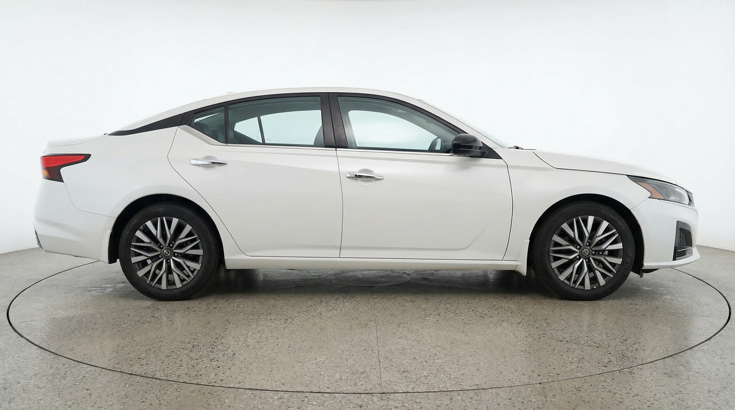 Thumbnail: 2025 Nissan Altima - 8