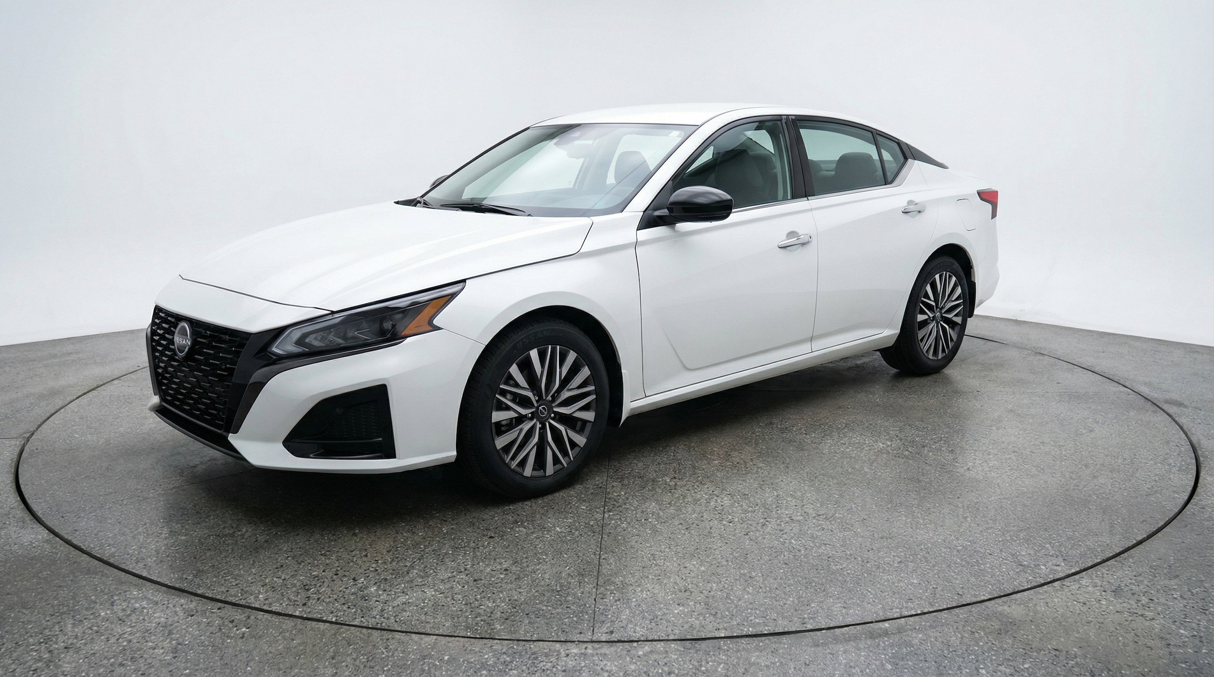 Thumbnail: 2025 Nissan Altima - 3