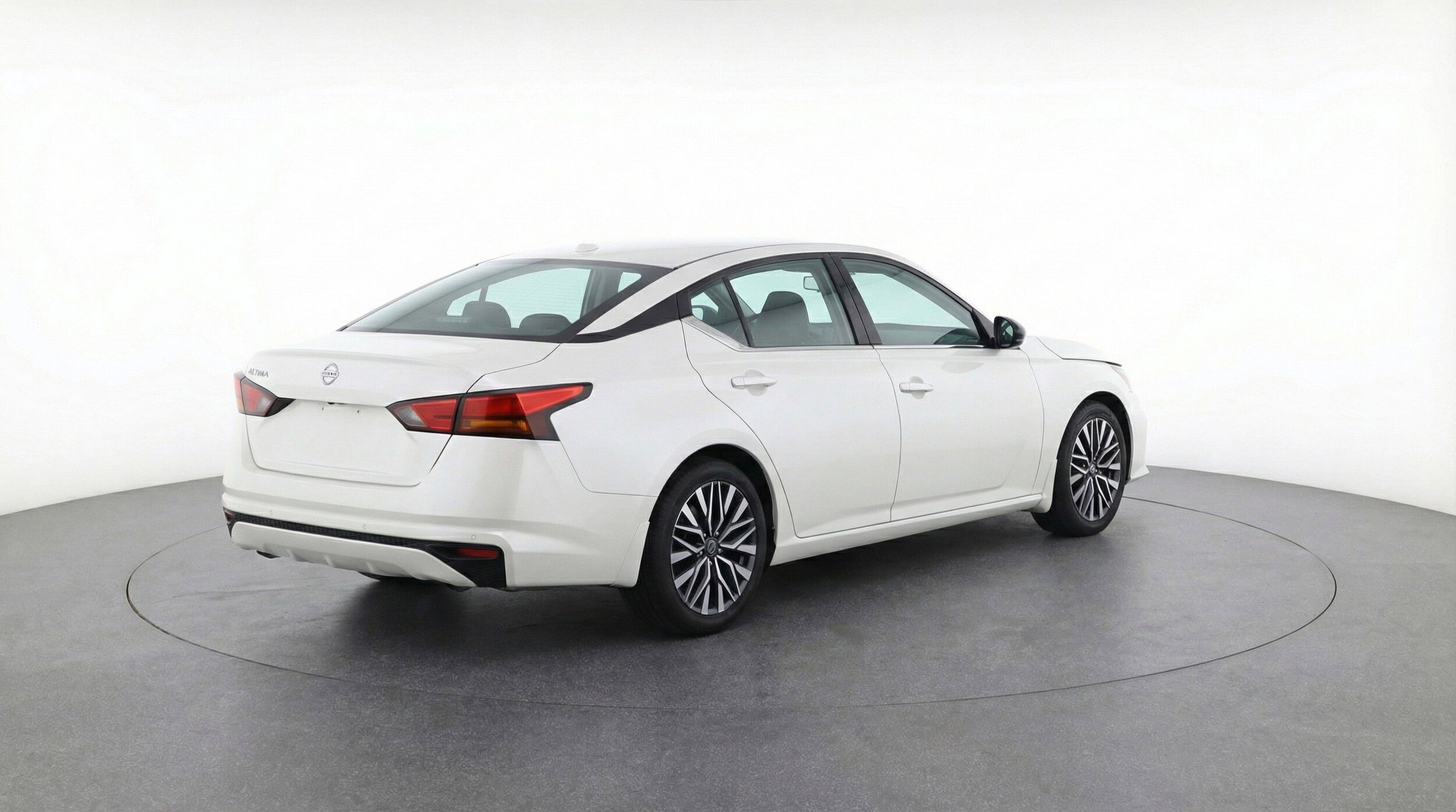 Thumbnail: 2025 Nissan Altima - 9