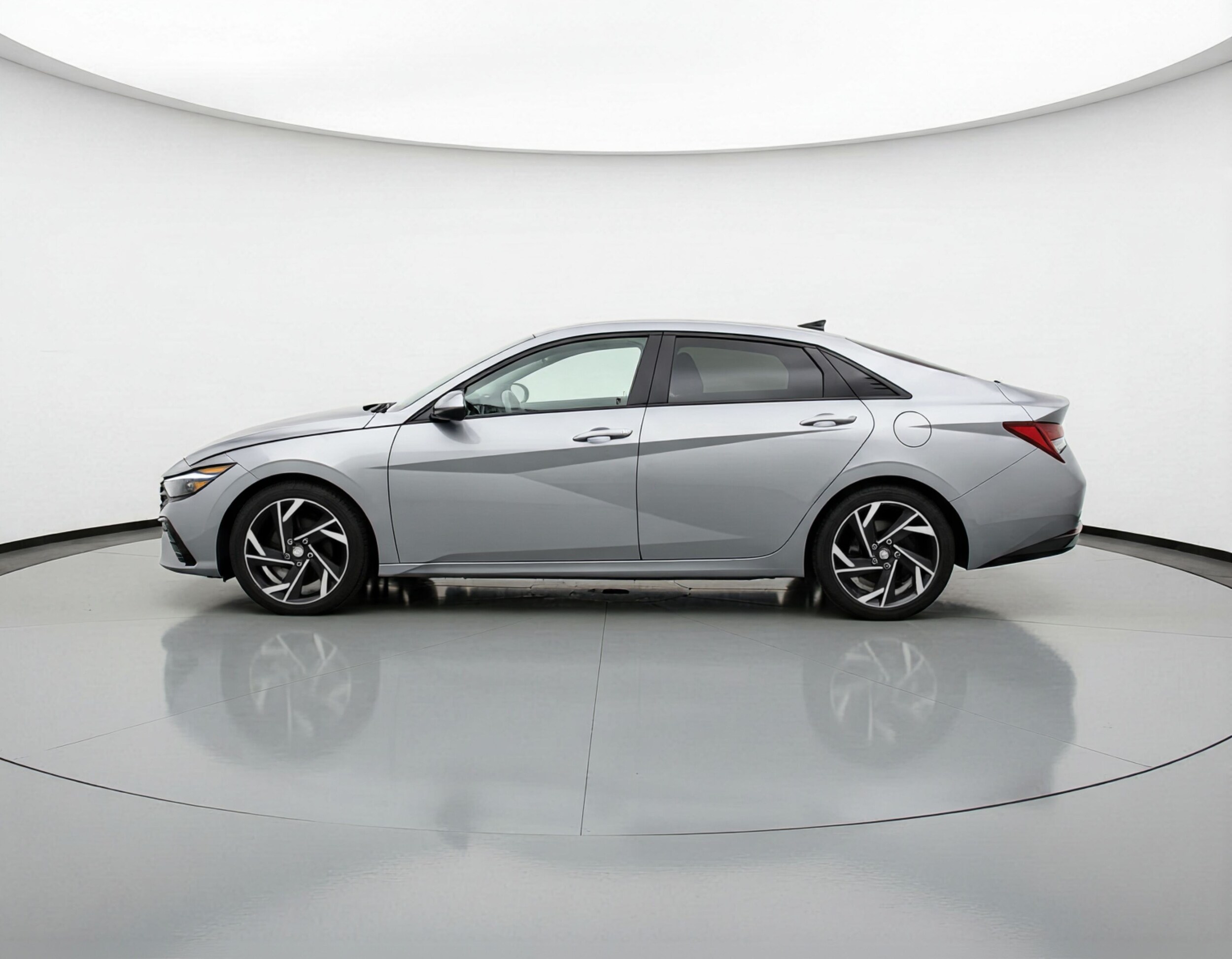 Thumbnail: 2025 Hyundai Elantra - 4