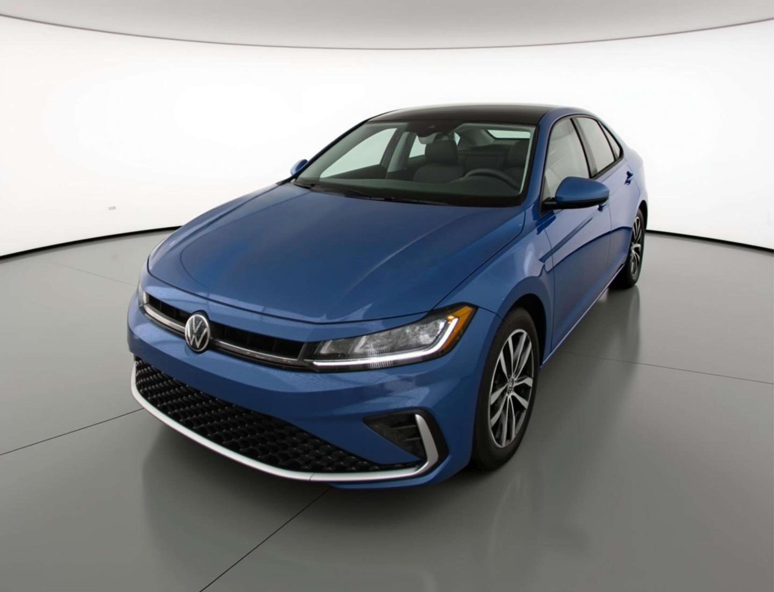 Thumbnail: 2025 Volkswagen Jetta - 3