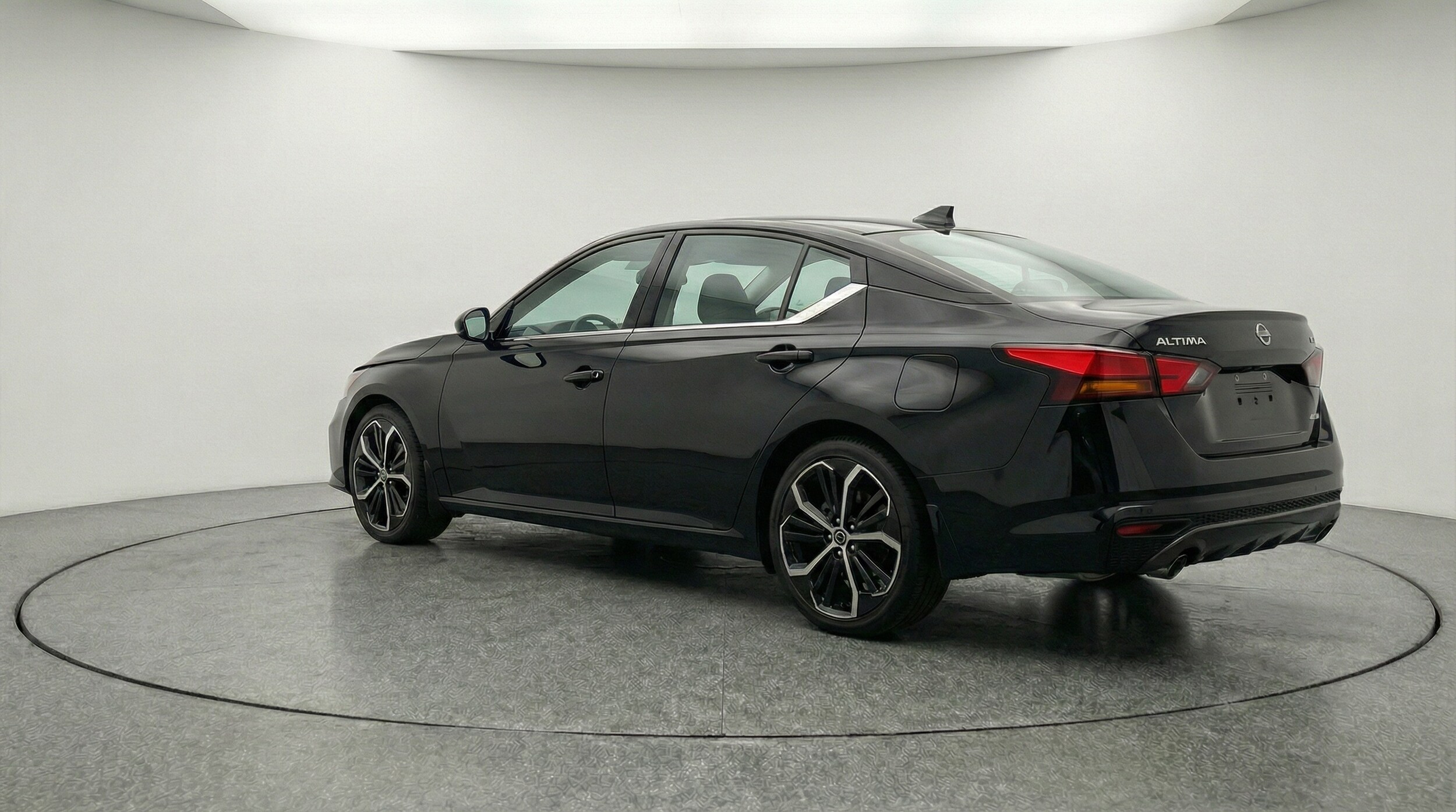 Thumbnail: 2025 Nissan Altima - 5