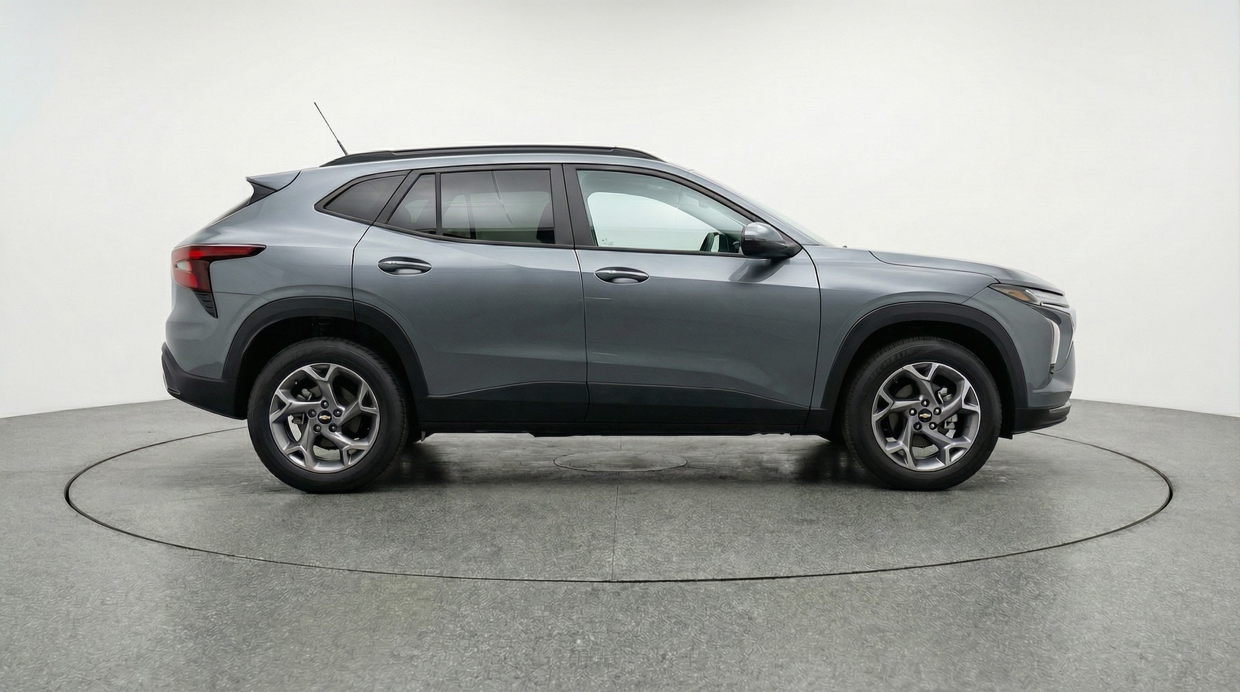 Thumbnail: 2025 Chevrolet Trax - 8