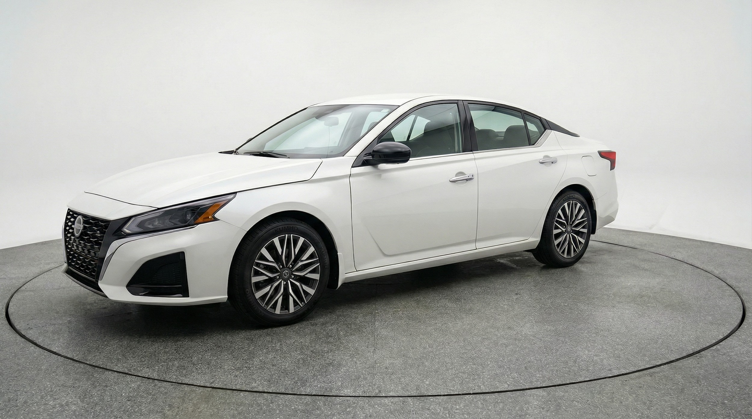 Thumbnail: 2025 Nissan Altima - 3