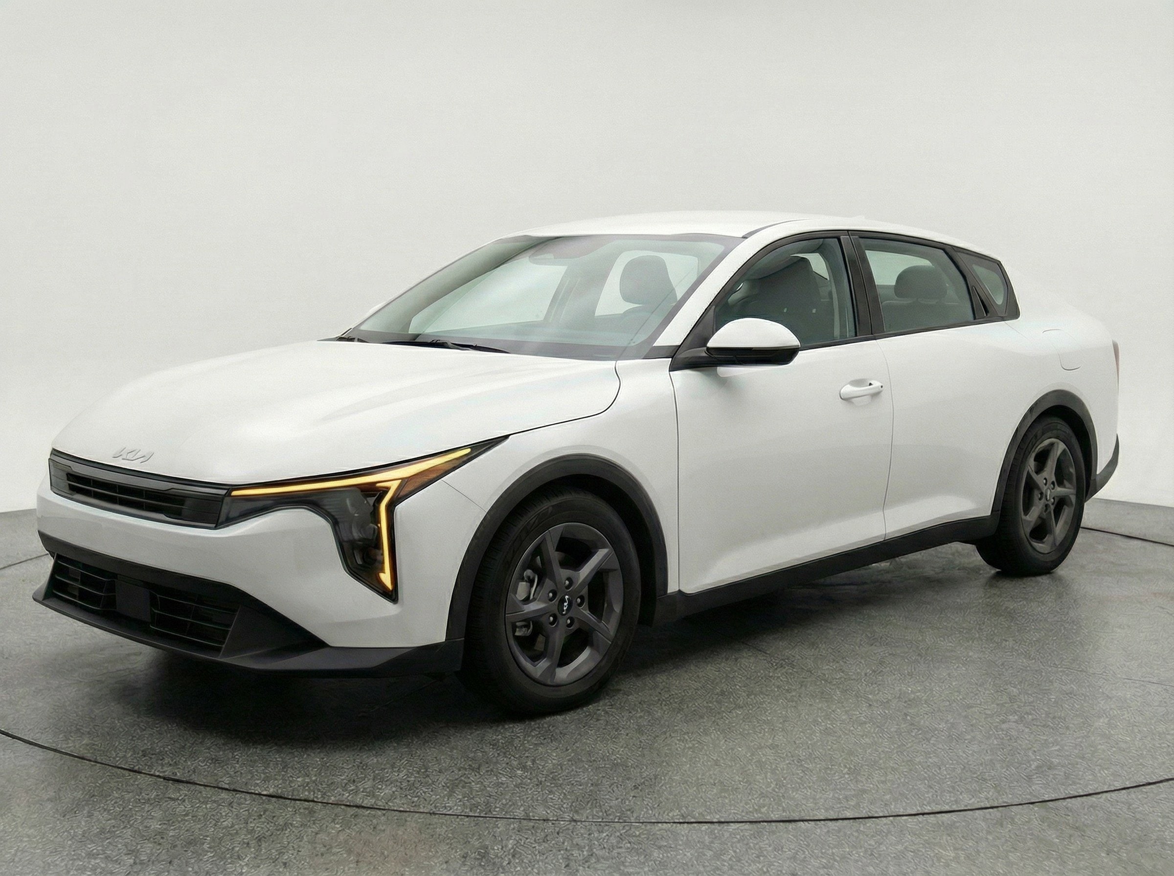 Thumbnail: 2025 Kia K4 - 3