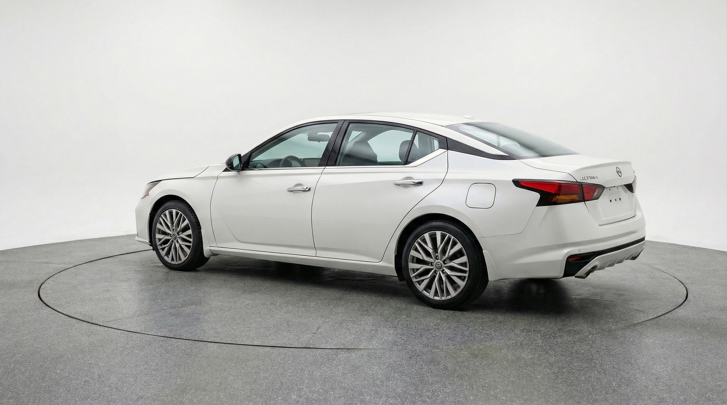 Thumbnail: 2025 Nissan Altima - 6