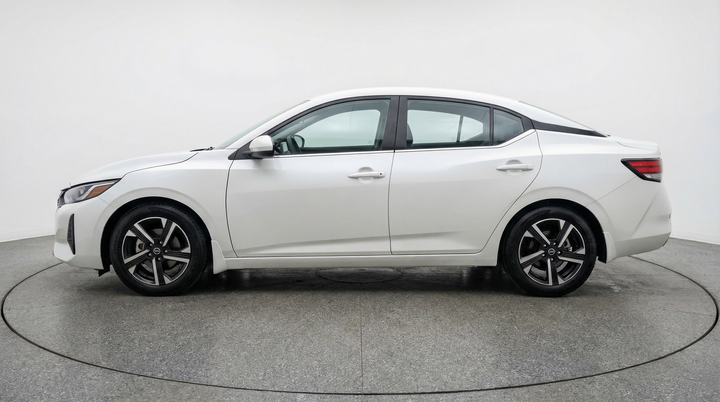 Thumbnail: 2025 Nissan Sentra - 5