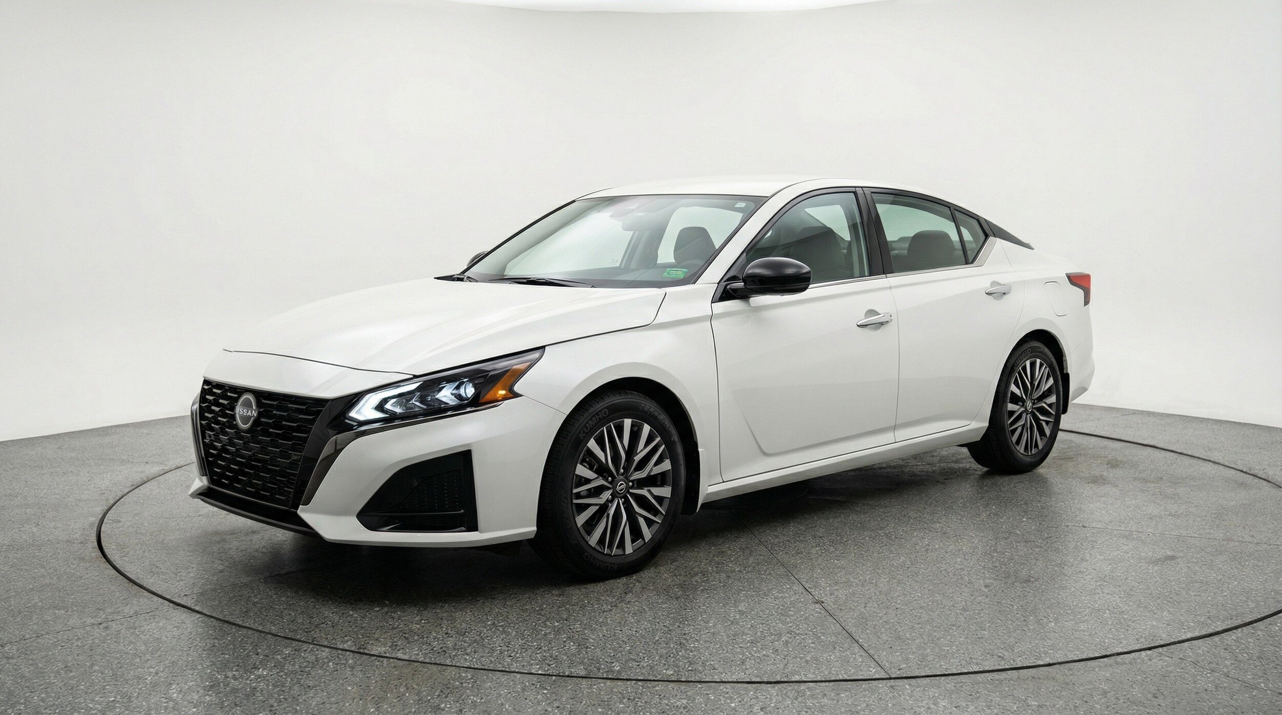 Thumbnail: 2025 Nissan Altima - 3