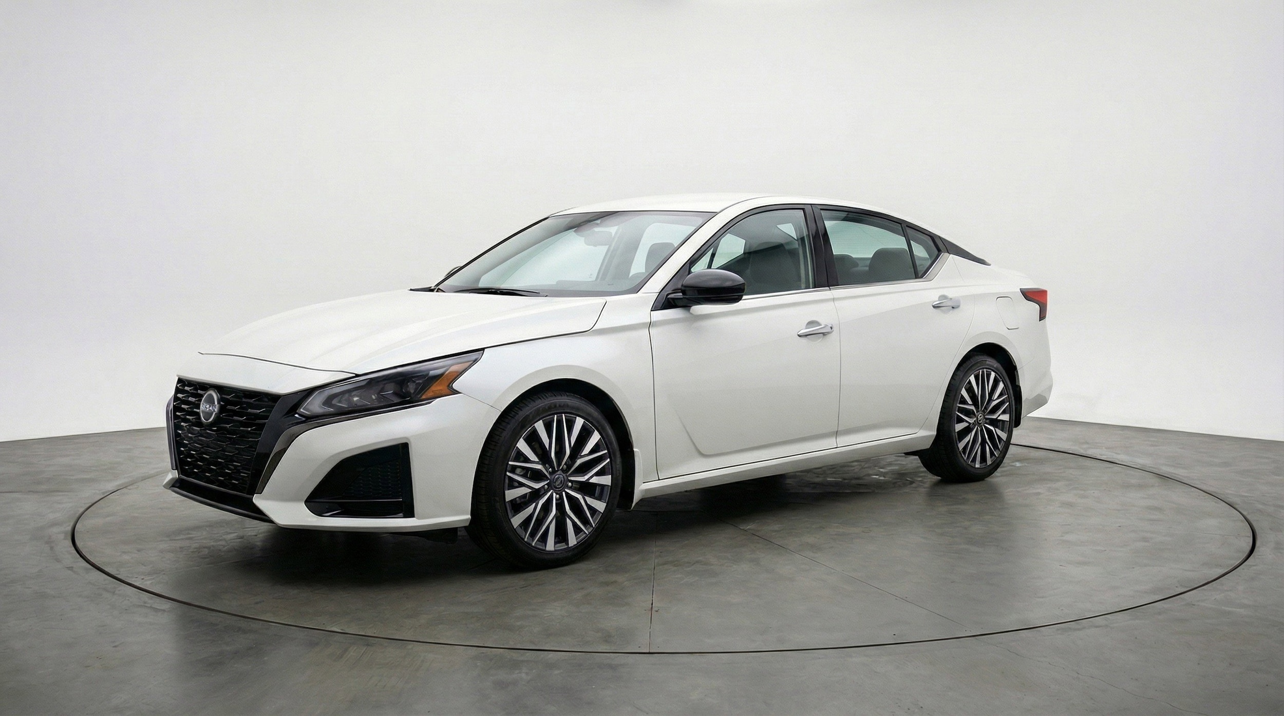 Thumbnail: 2025 Nissan Altima - 3