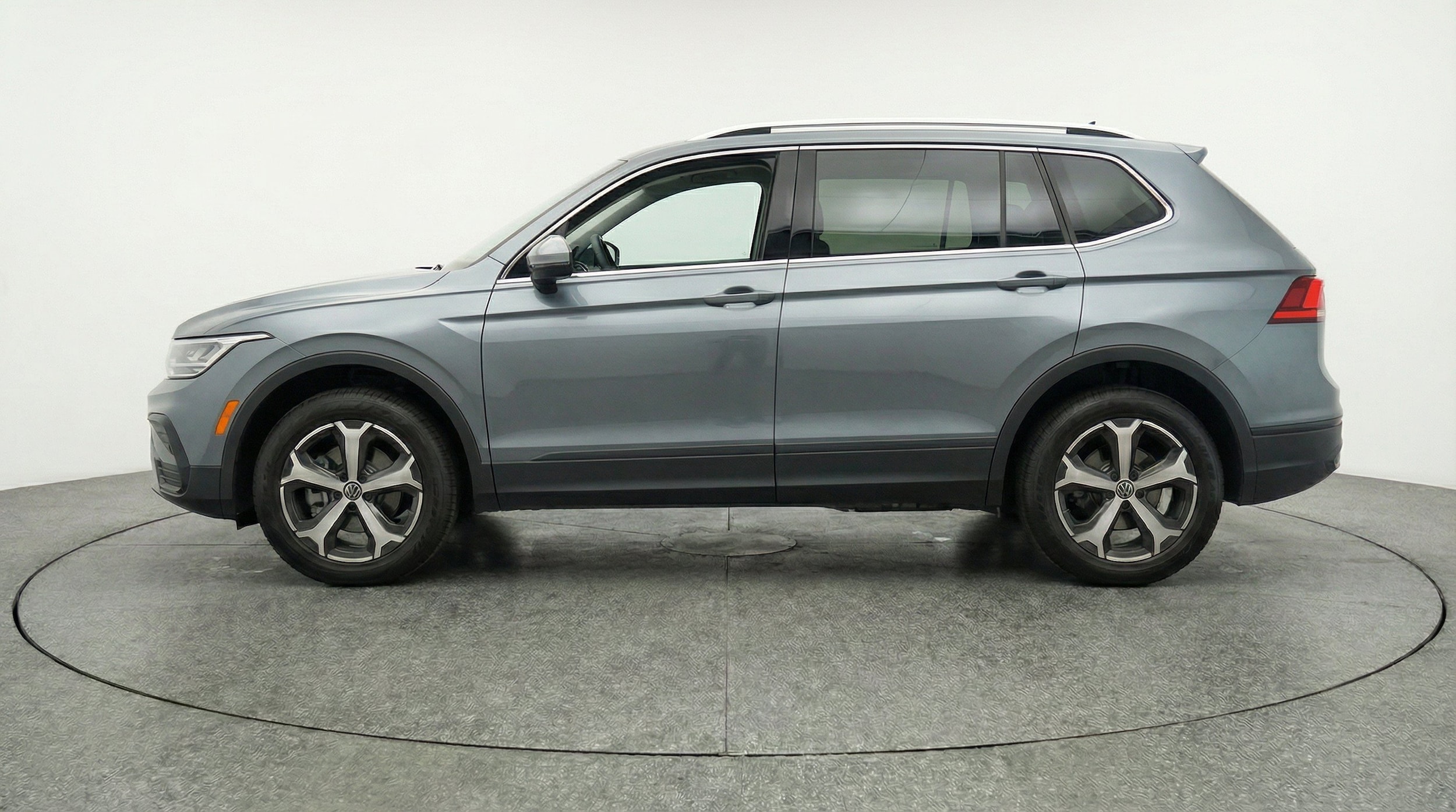 Thumbnail: 2026 Volkswagen Tiguan - 5