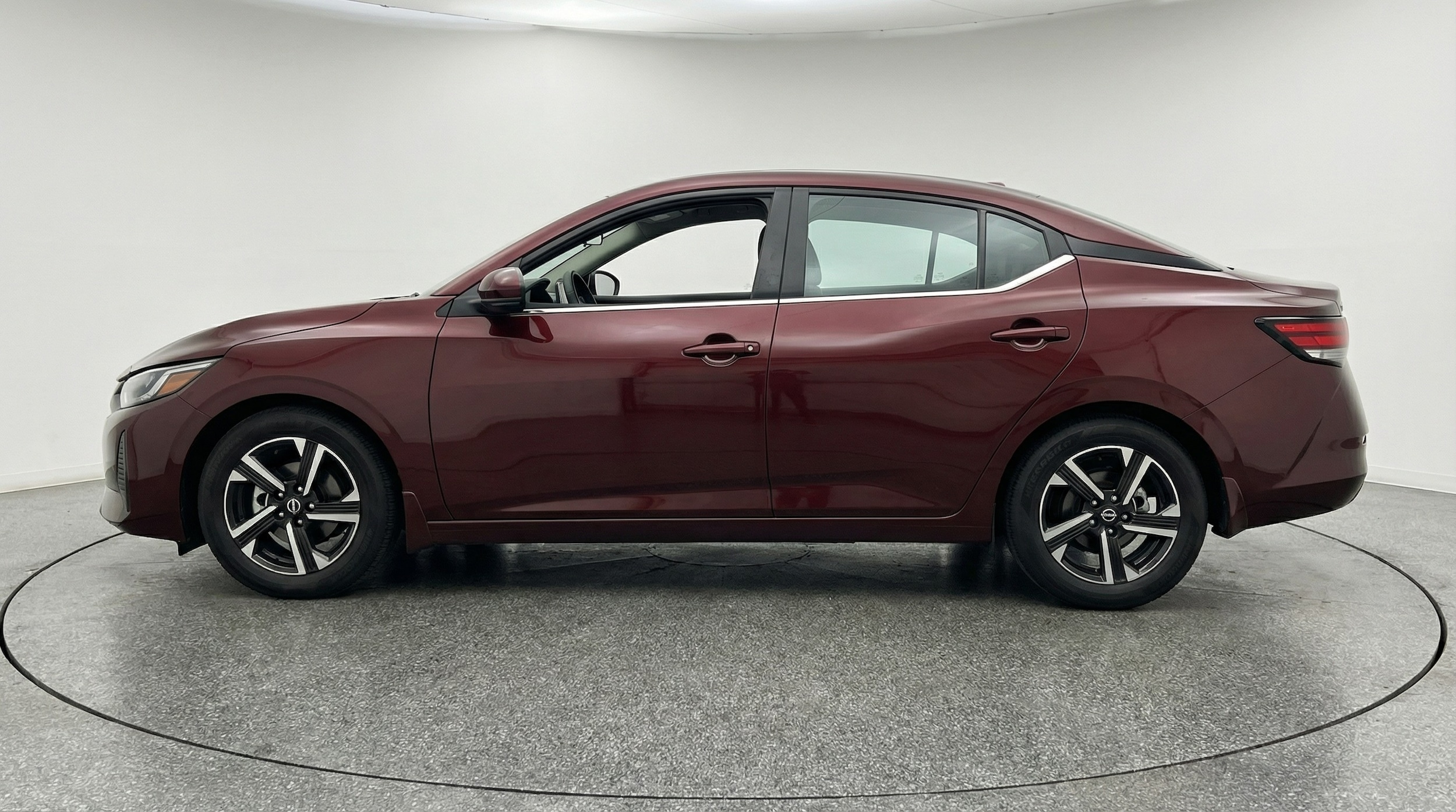 Thumbnail: 2025 Nissan Sentra - 4