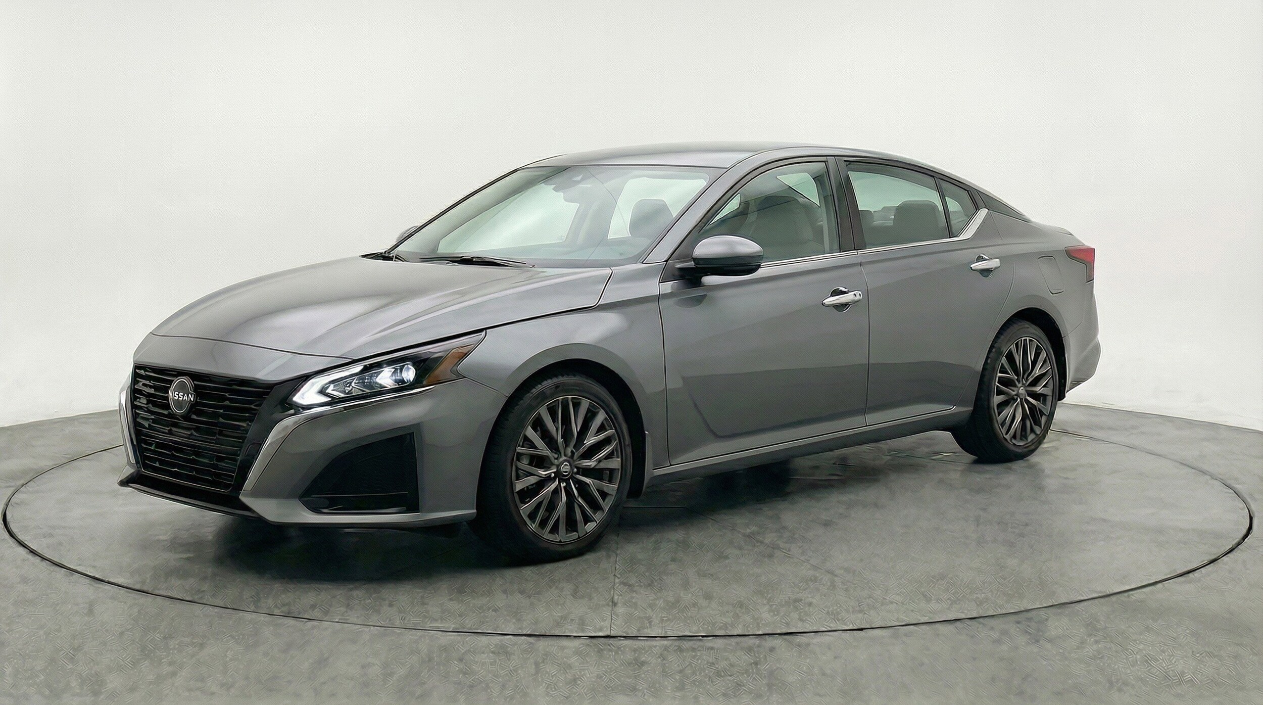 Thumbnail: 2025 Nissan Altima - 3