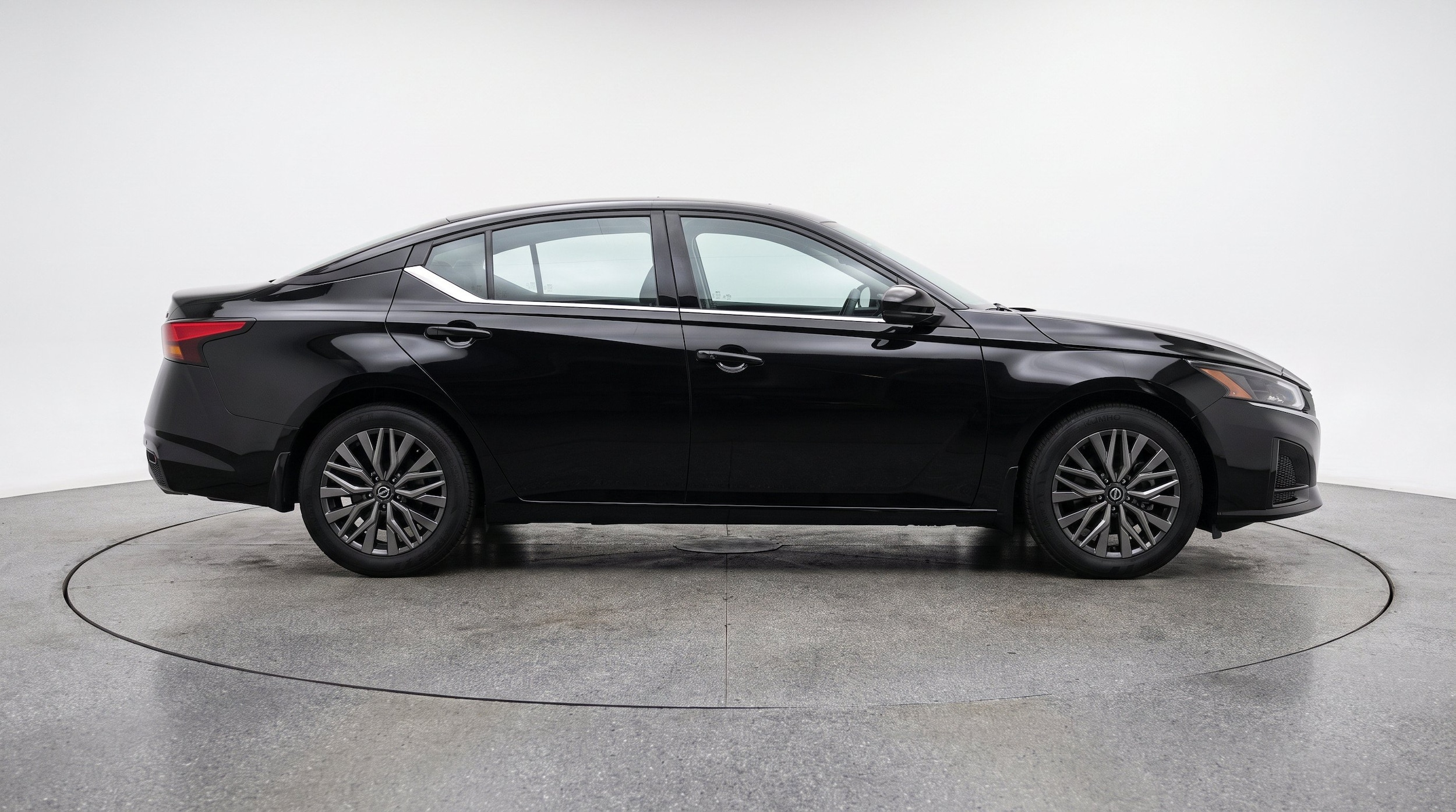 Thumbnail: 2025 Nissan Altima - 10