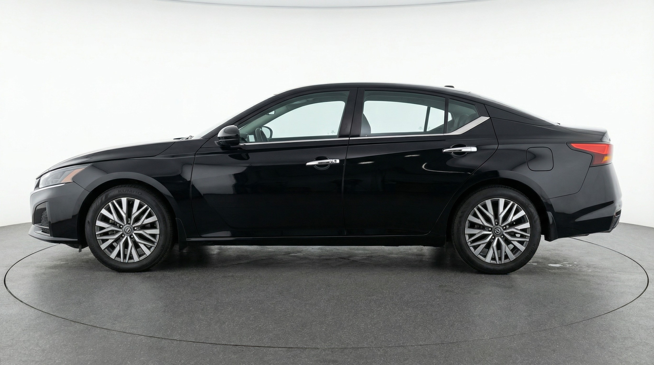 Thumbnail: 2025 Nissan Altima - 4