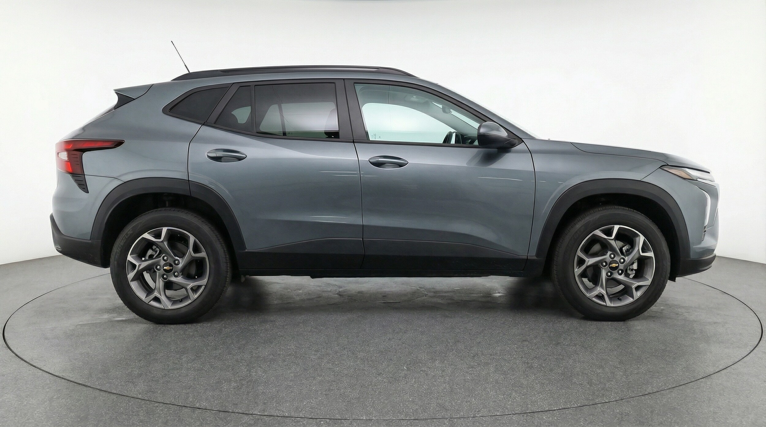 Thumbnail: 2025 Chevrolet Trax - 8