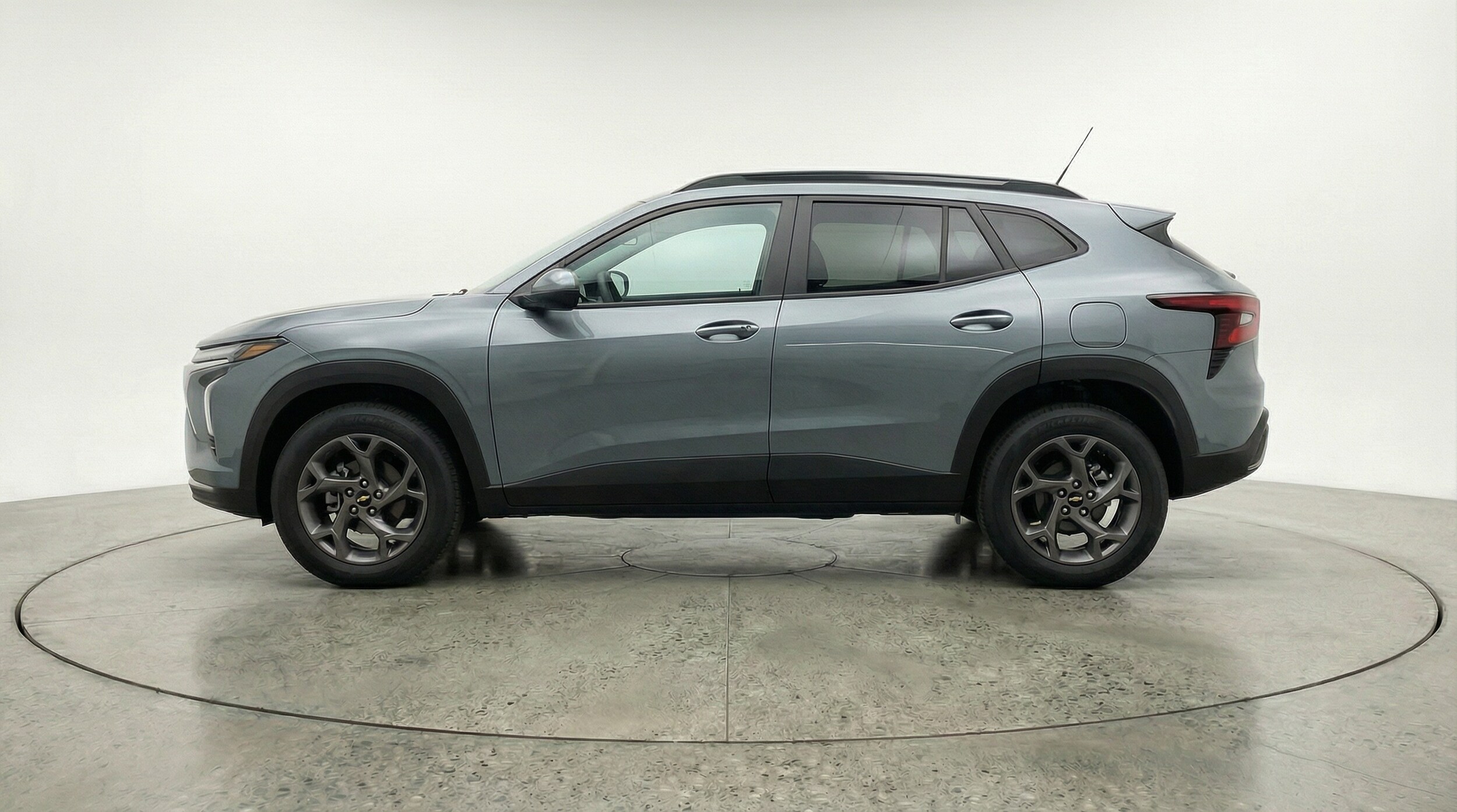 Thumbnail: 2025 Chevrolet Trax - 4