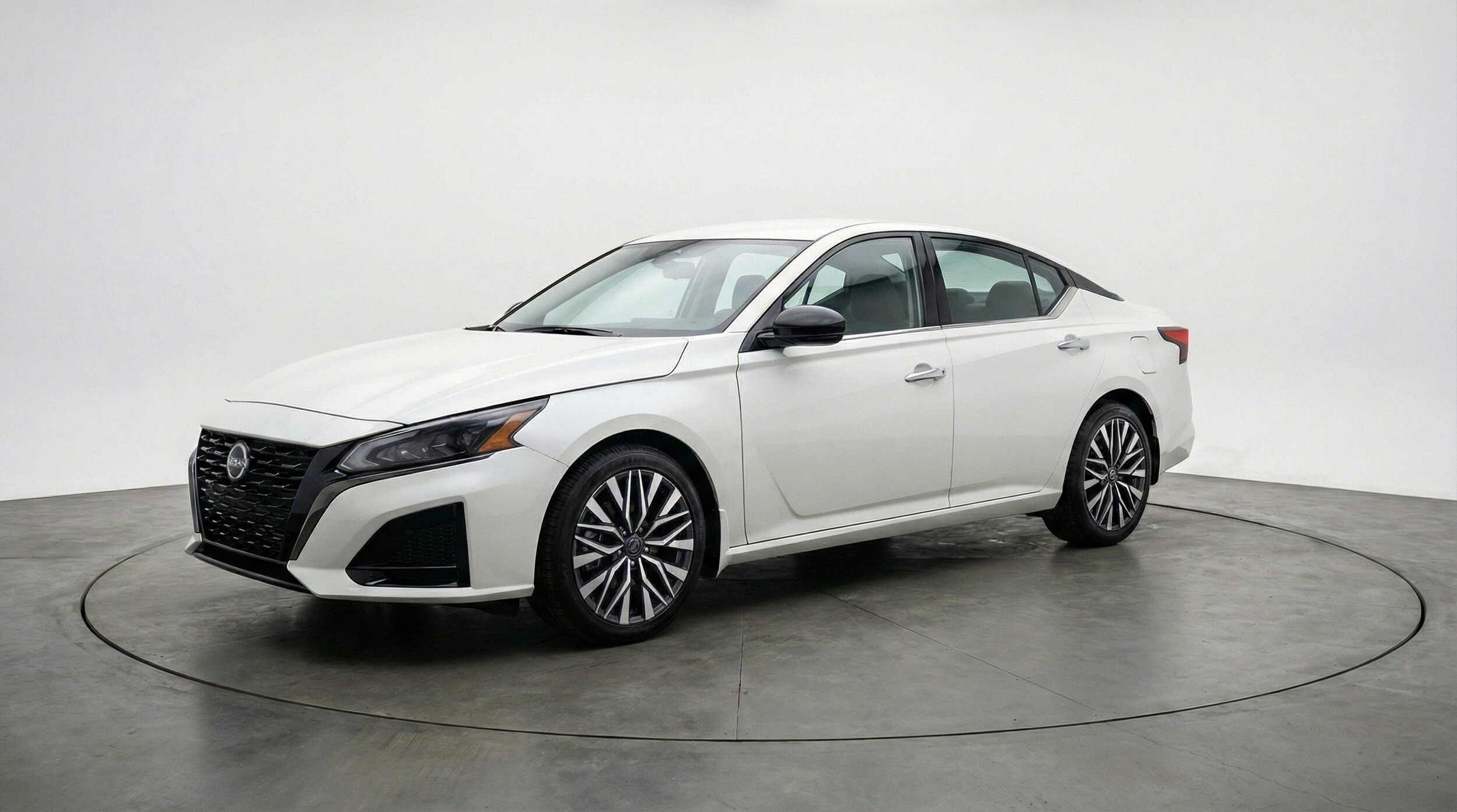 Thumbnail: 2025 Nissan Altima - 3
