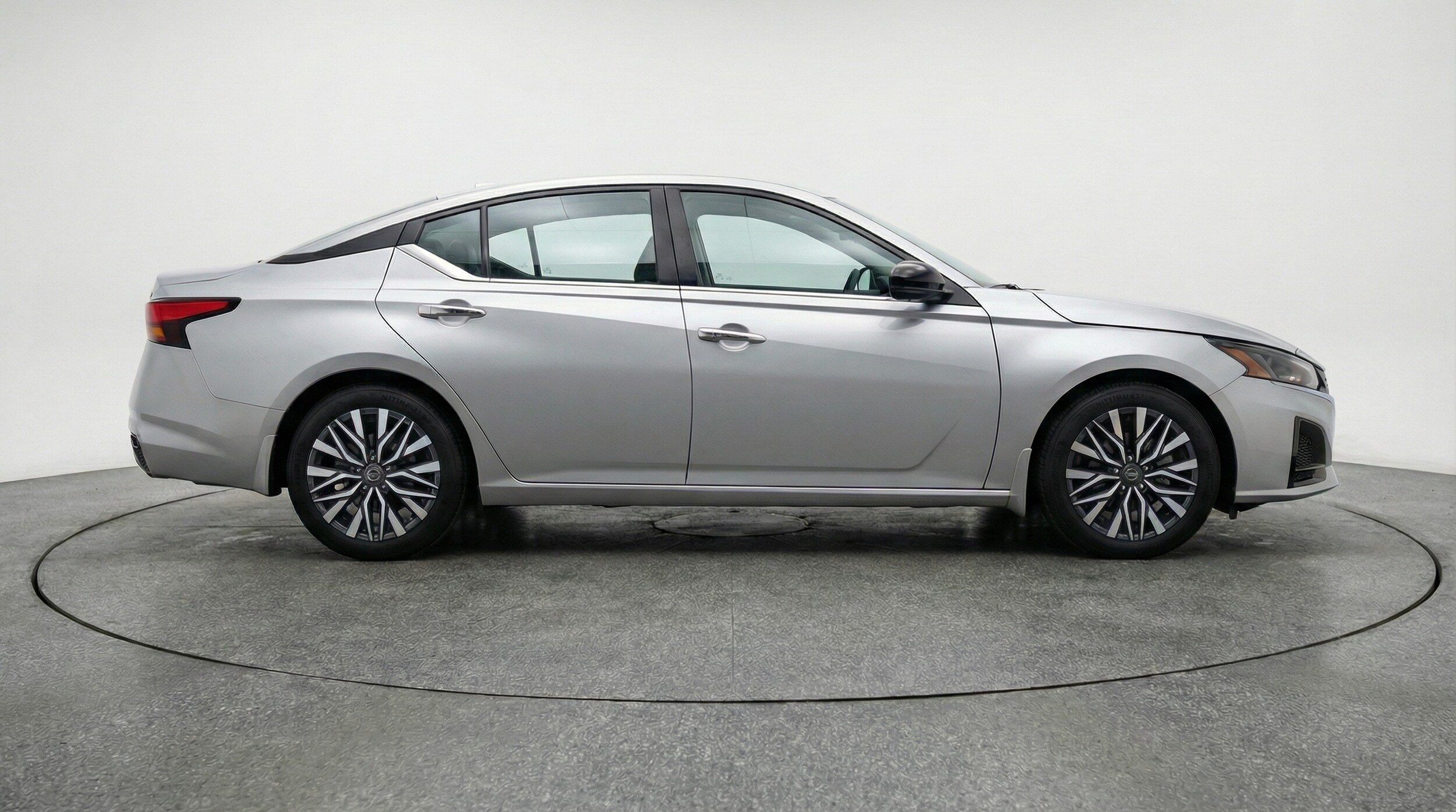 Thumbnail: 2025 Nissan Altima - 8