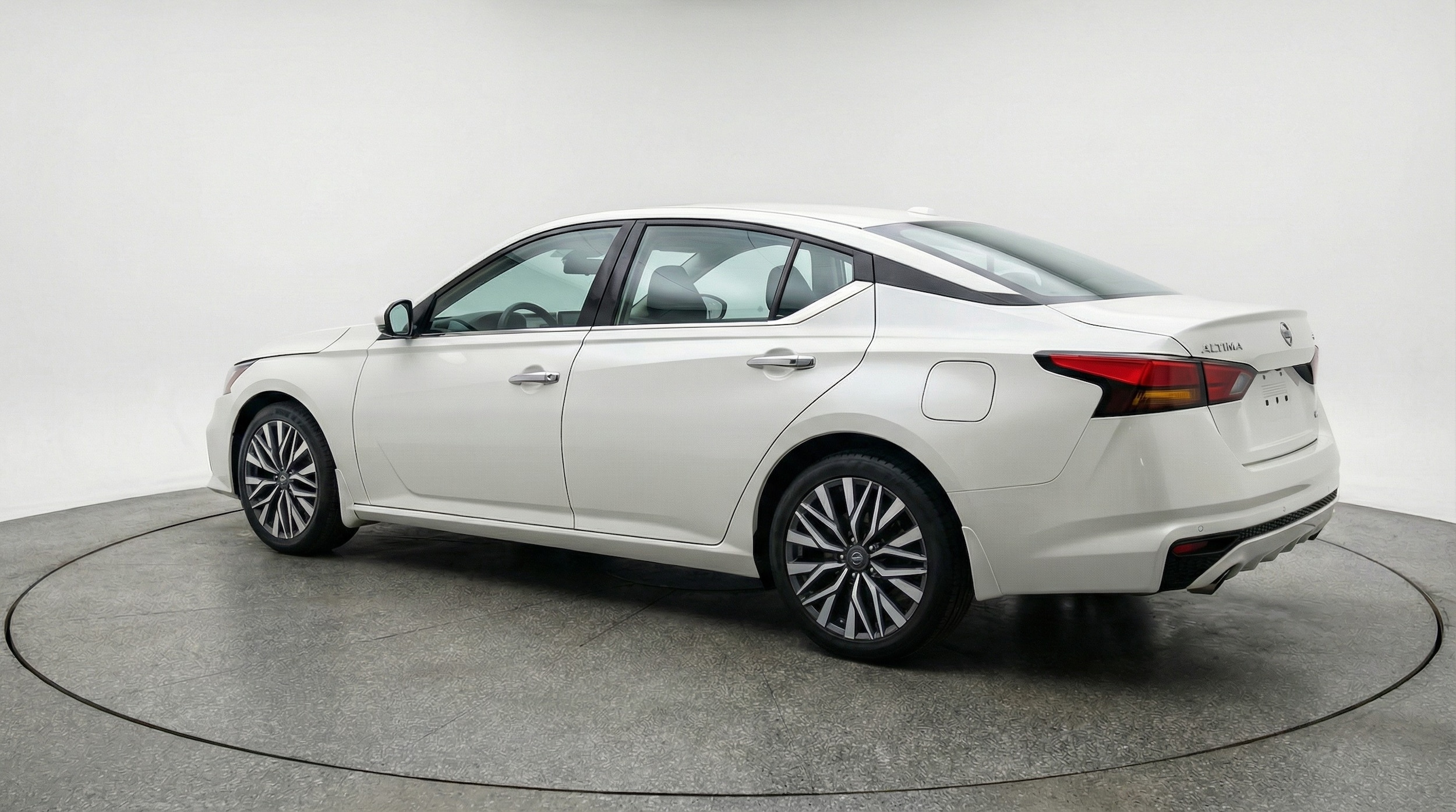 Thumbnail: 2025 Nissan Altima - 5