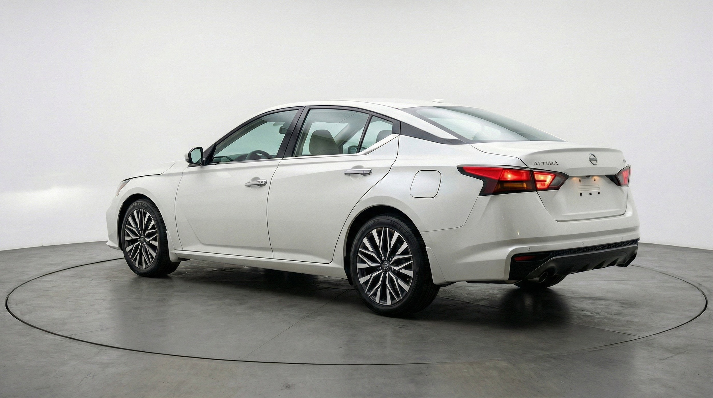 Thumbnail: 2025 Nissan Altima - 6