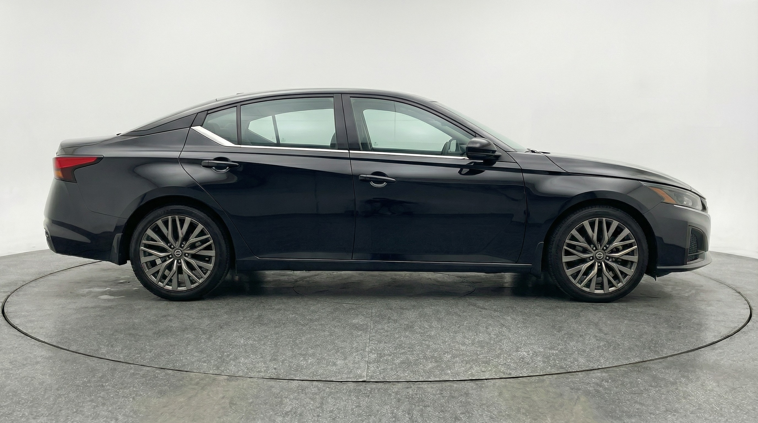 Thumbnail: 2025 Nissan Altima - 8