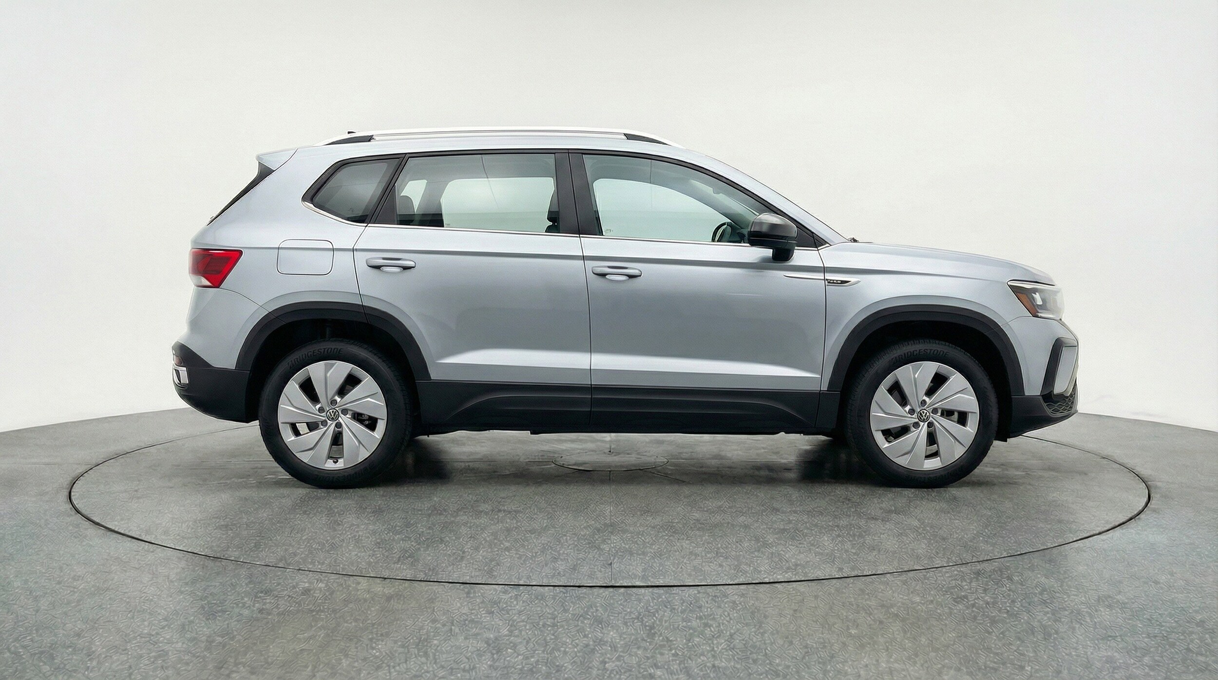 Thumbnail: 2025 Volkswagen Taos - 11