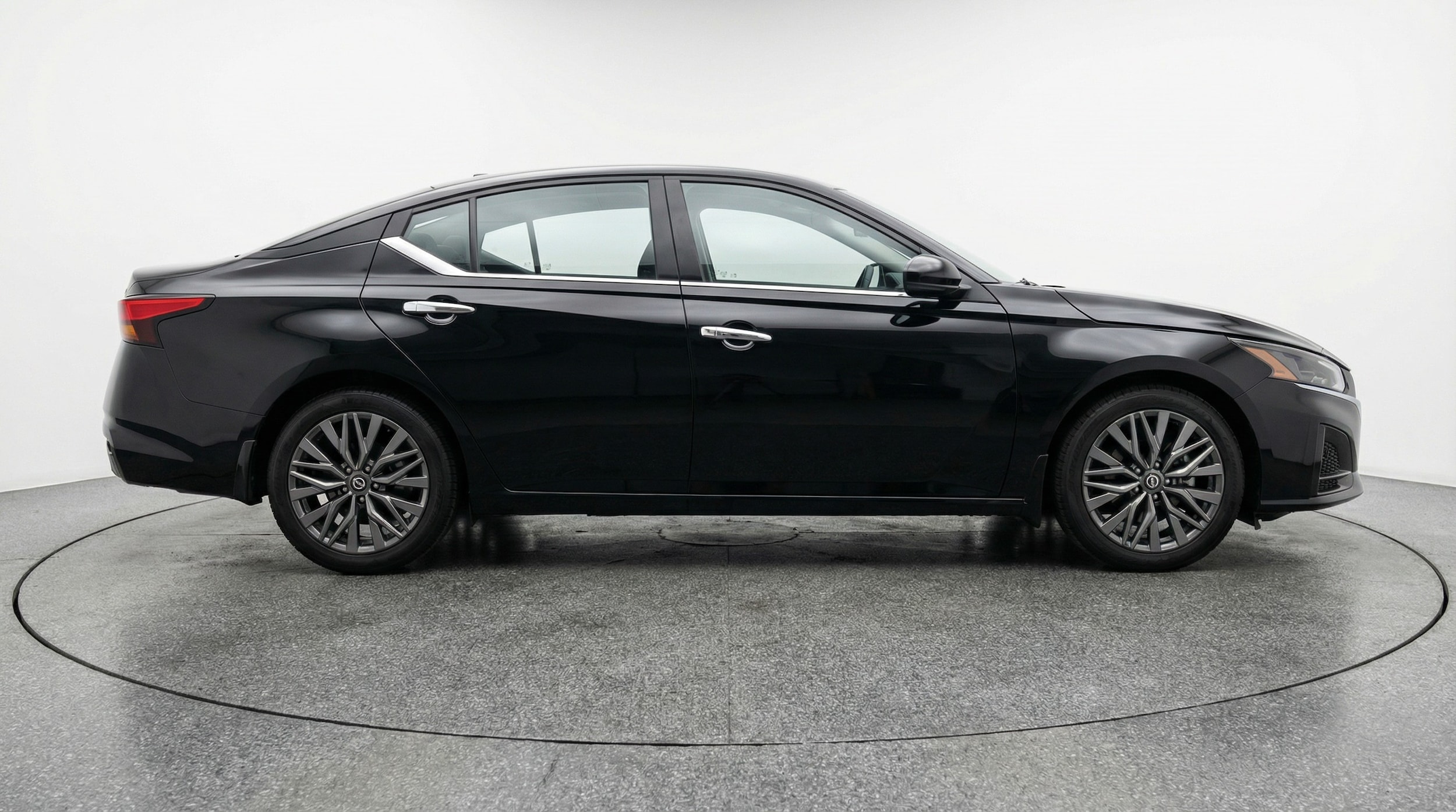 Thumbnail: 2025 Nissan Altima - 8