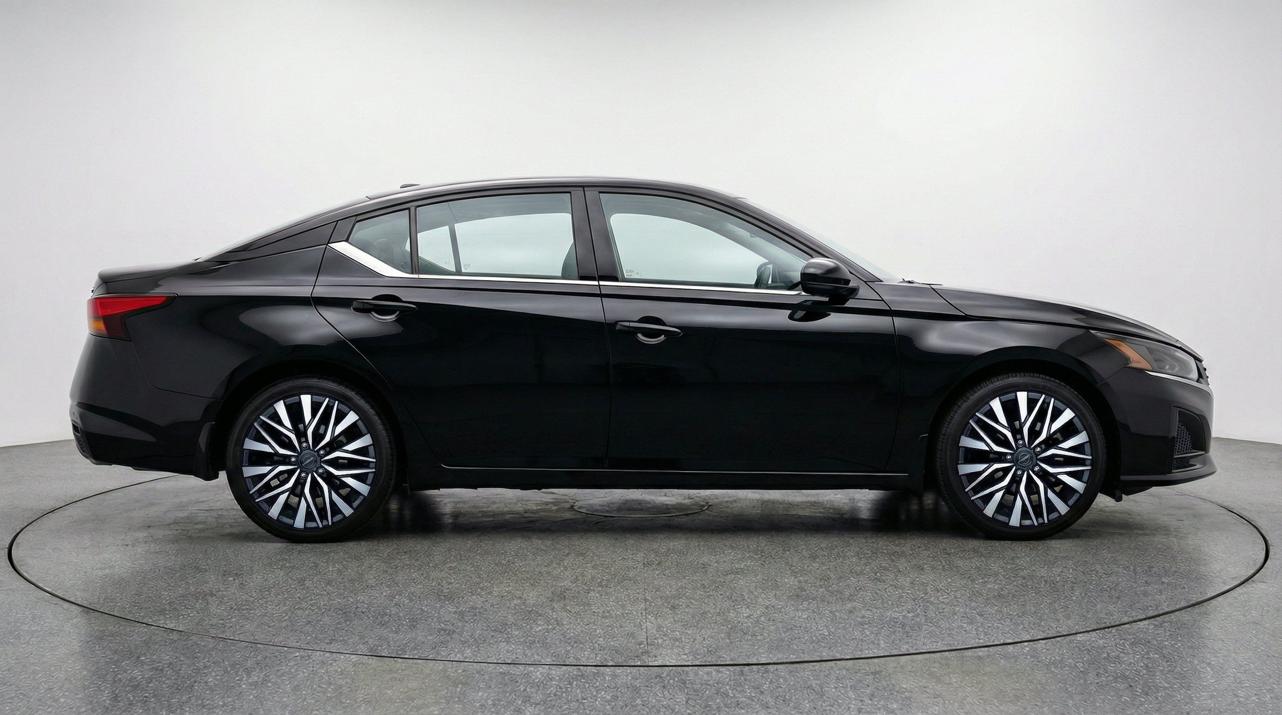 Thumbnail: 2025 Nissan Altima - 11