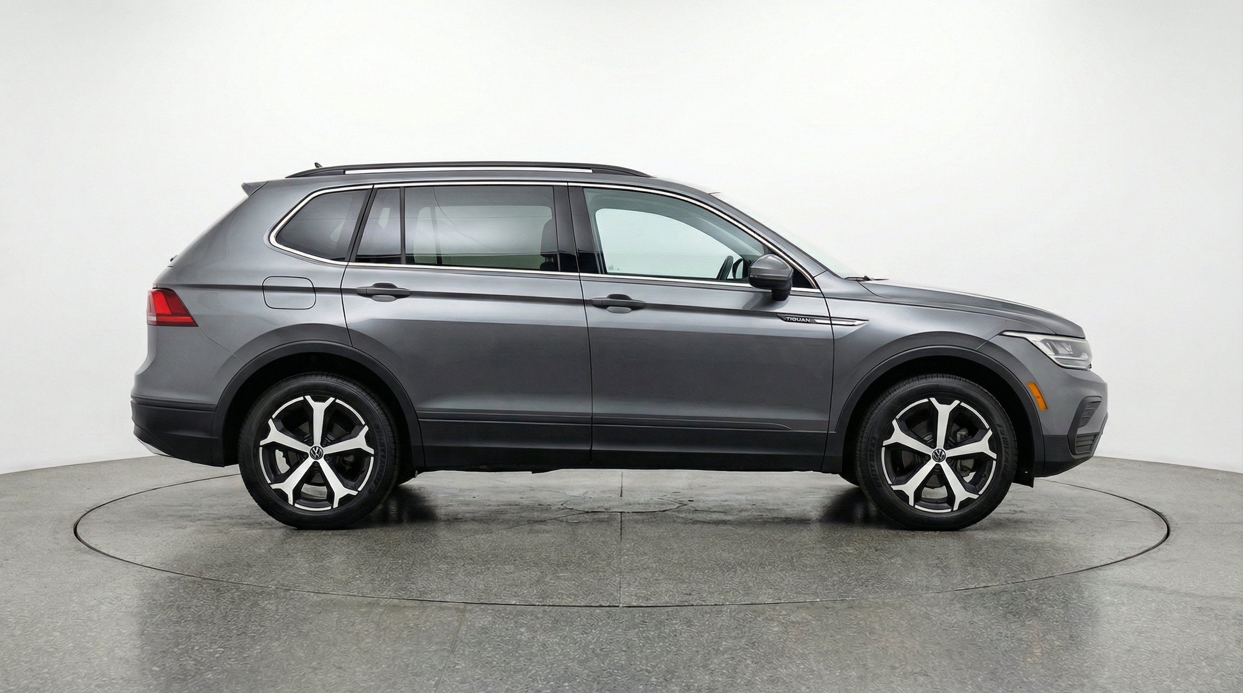 Thumbnail: 2026 Volkswagen Tiguan - 11