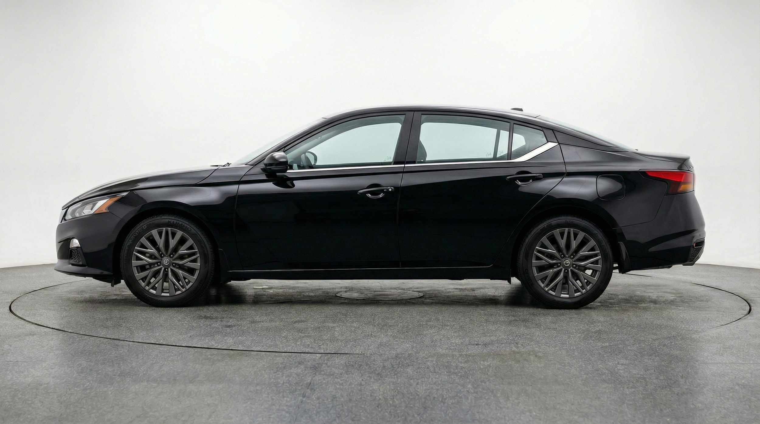 Thumbnail: 2025 Nissan Altima - 4