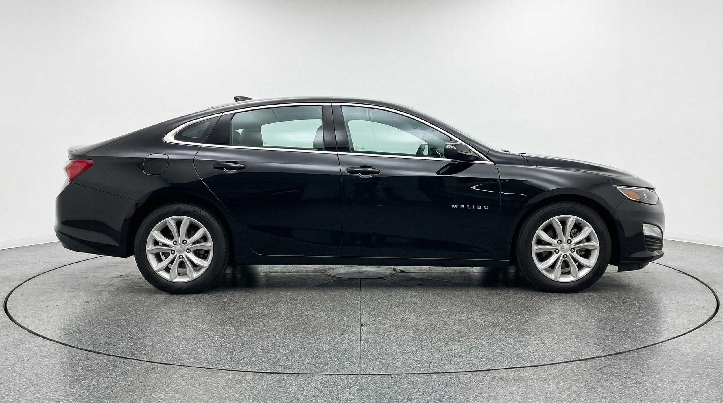Thumbnail: 2024 Chevrolet Malibu - 11