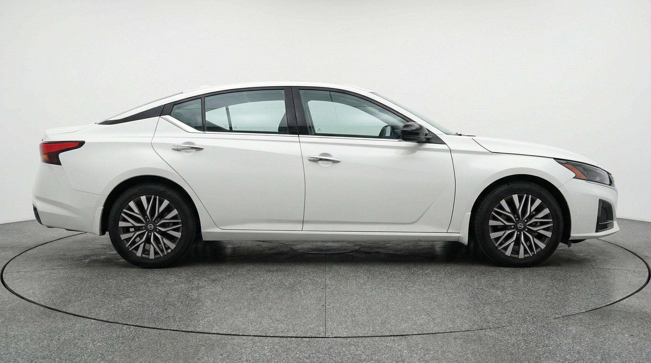 Thumbnail: 2025 Nissan Altima - 8