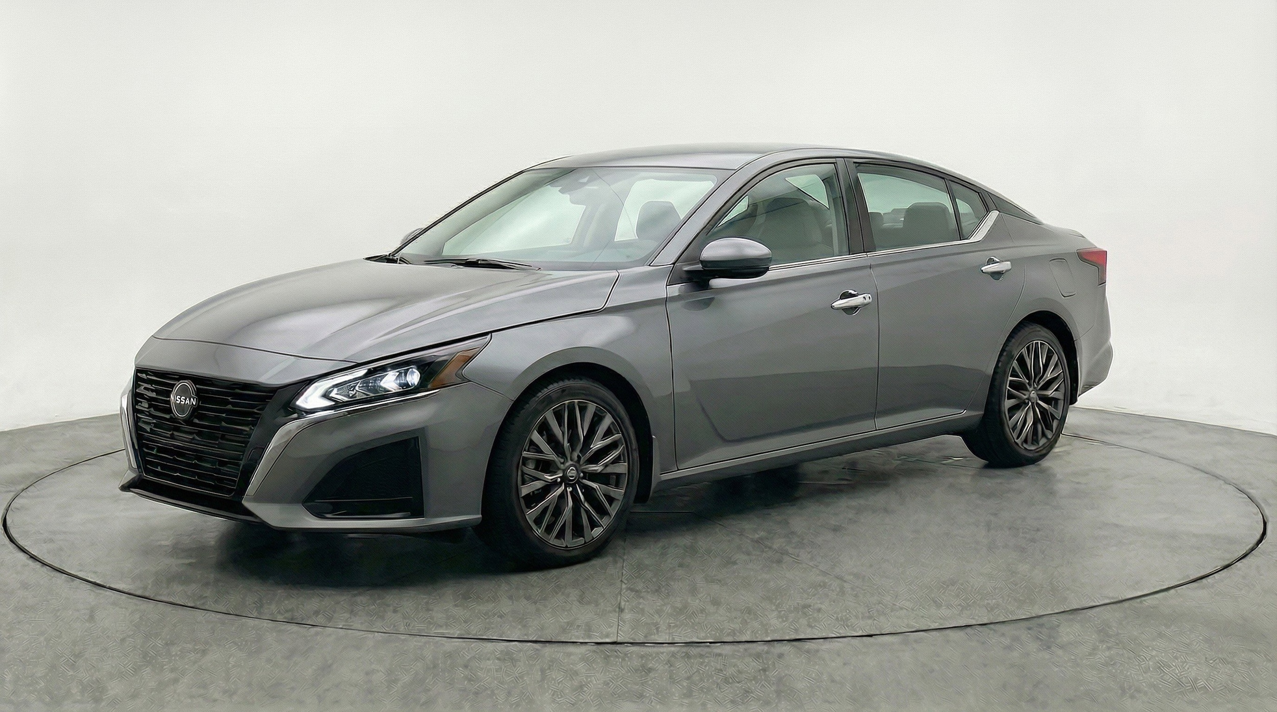 Thumbnail: 2025 Nissan Altima - 3