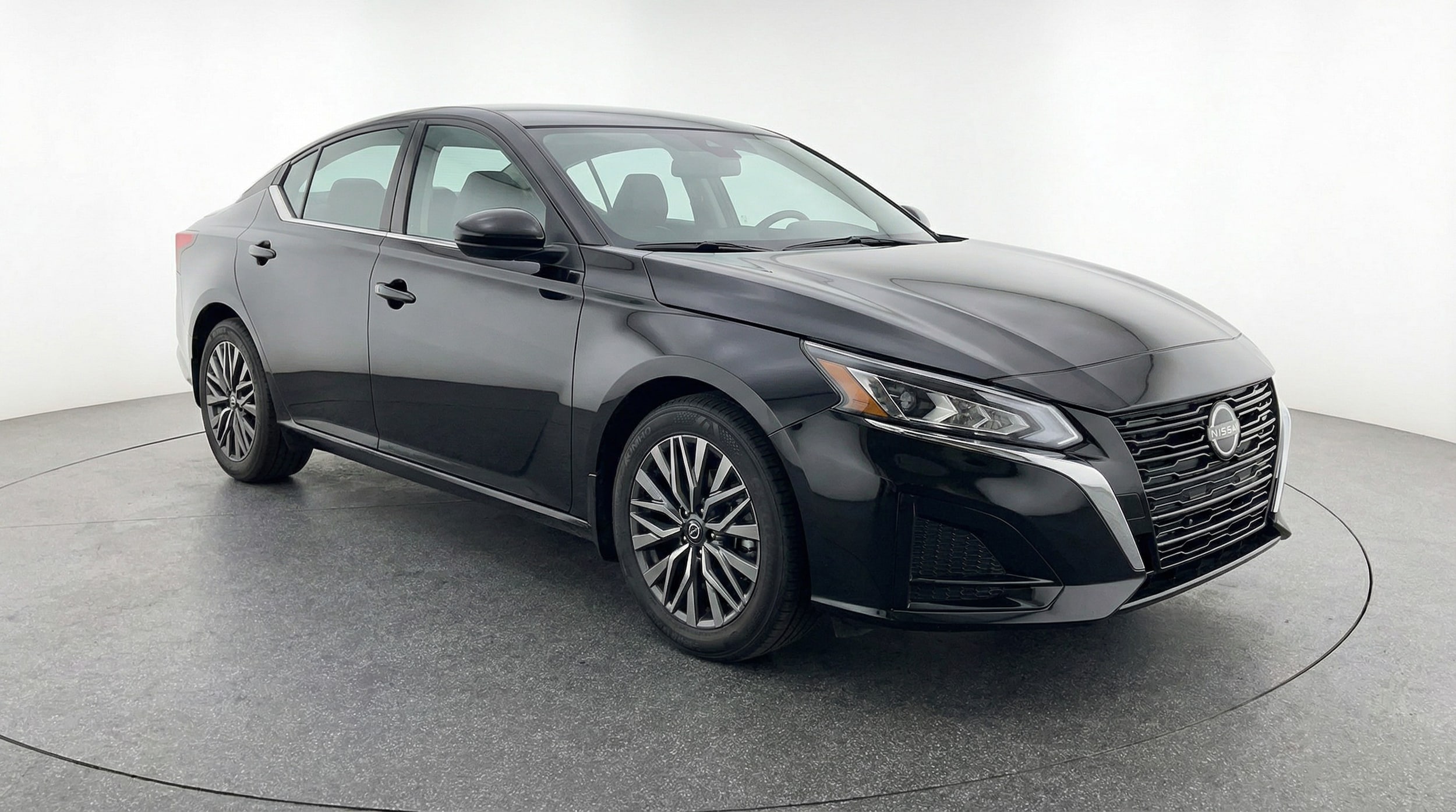 Thumbnail: 2025 Nissan Altima - 1