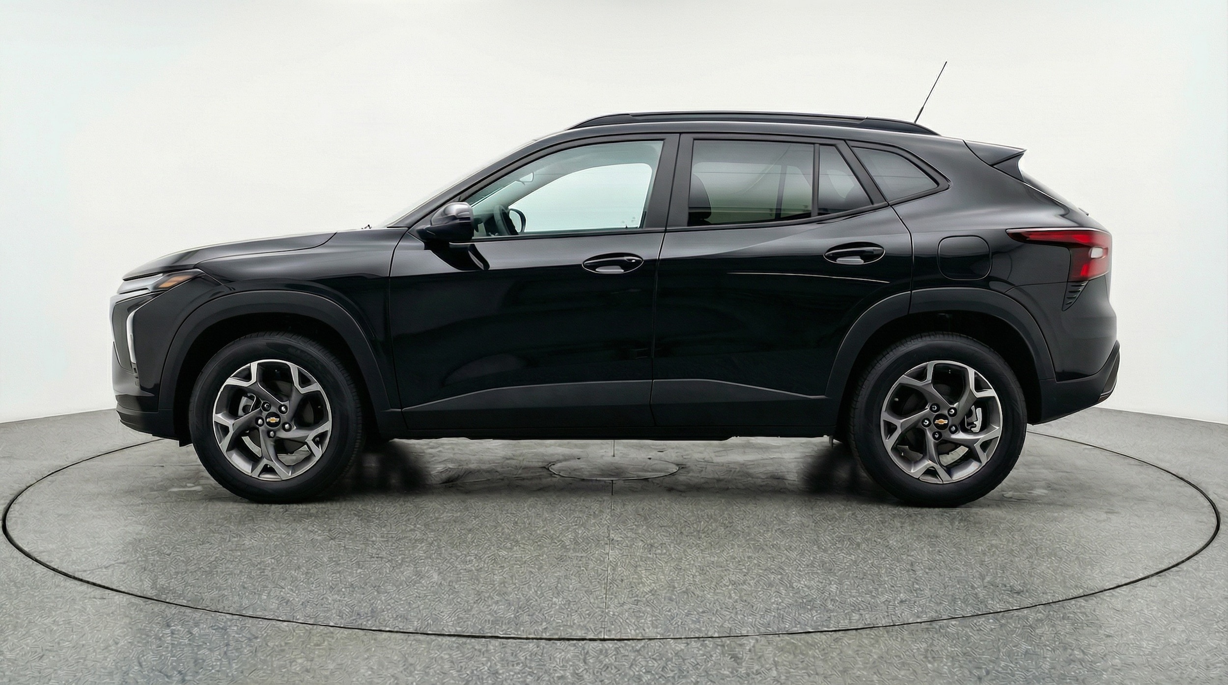 Thumbnail: 2025 Chevrolet Trax - 4