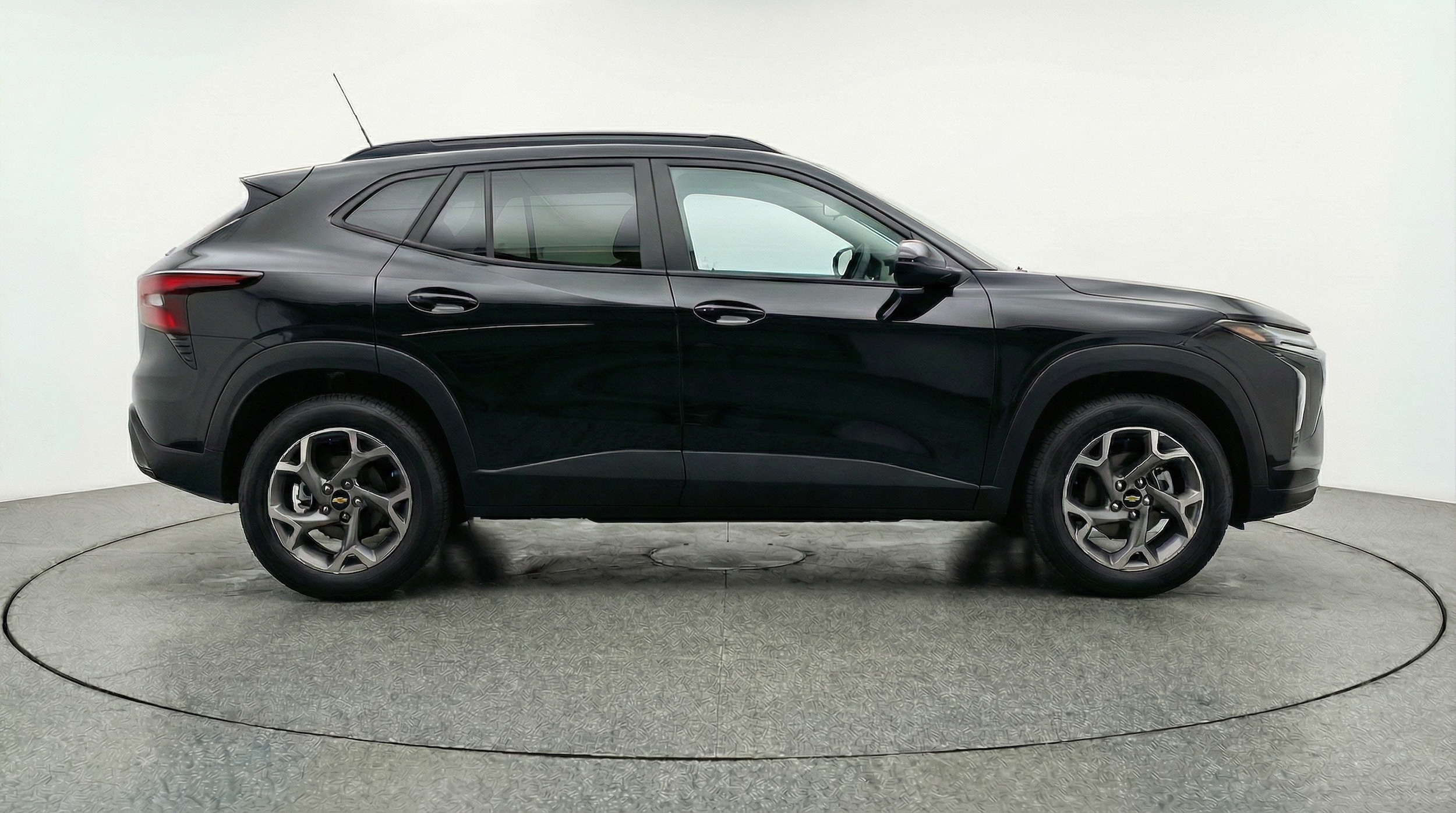 Thumbnail: 2025 Chevrolet Trax - 8