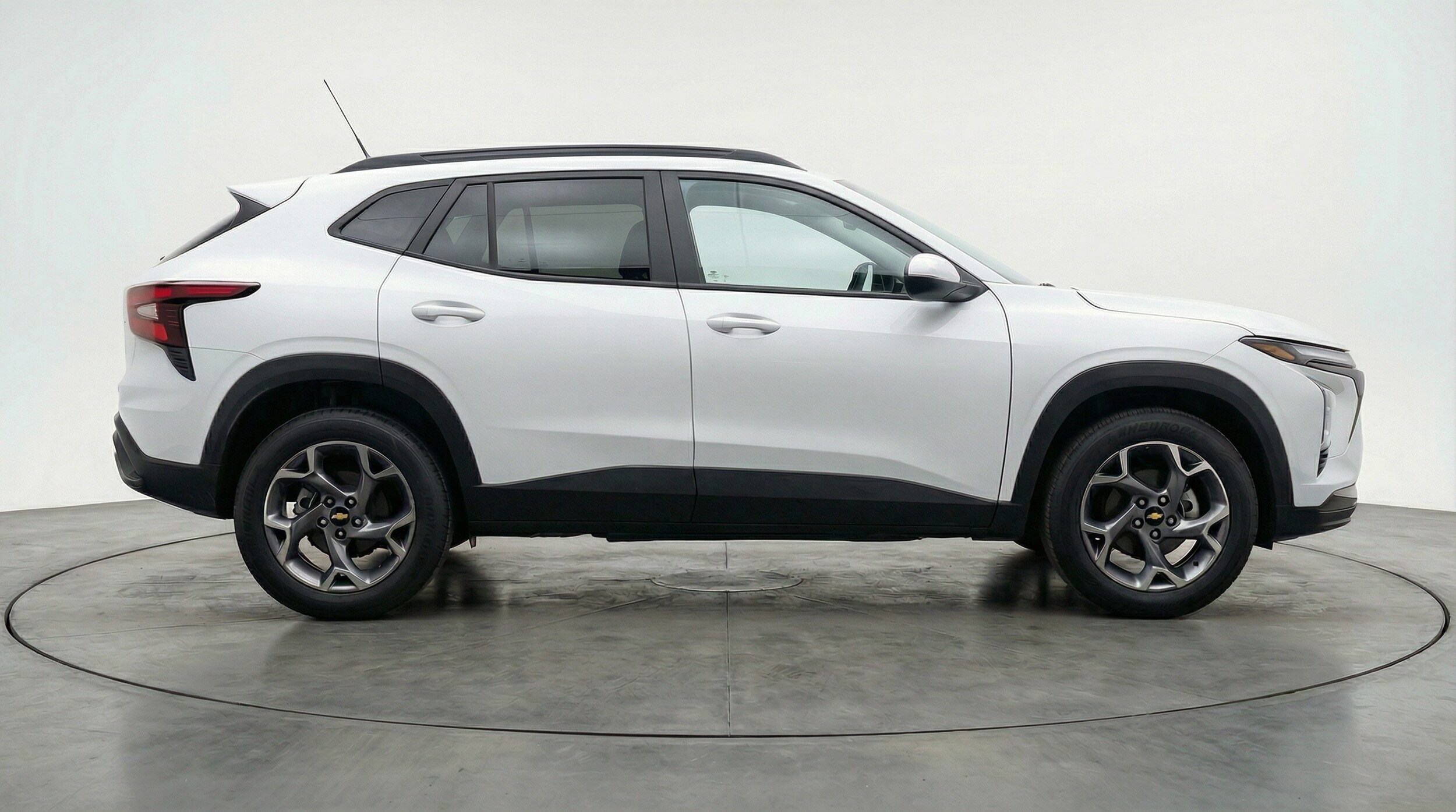 Thumbnail: 2025 Chevrolet Trax - 8