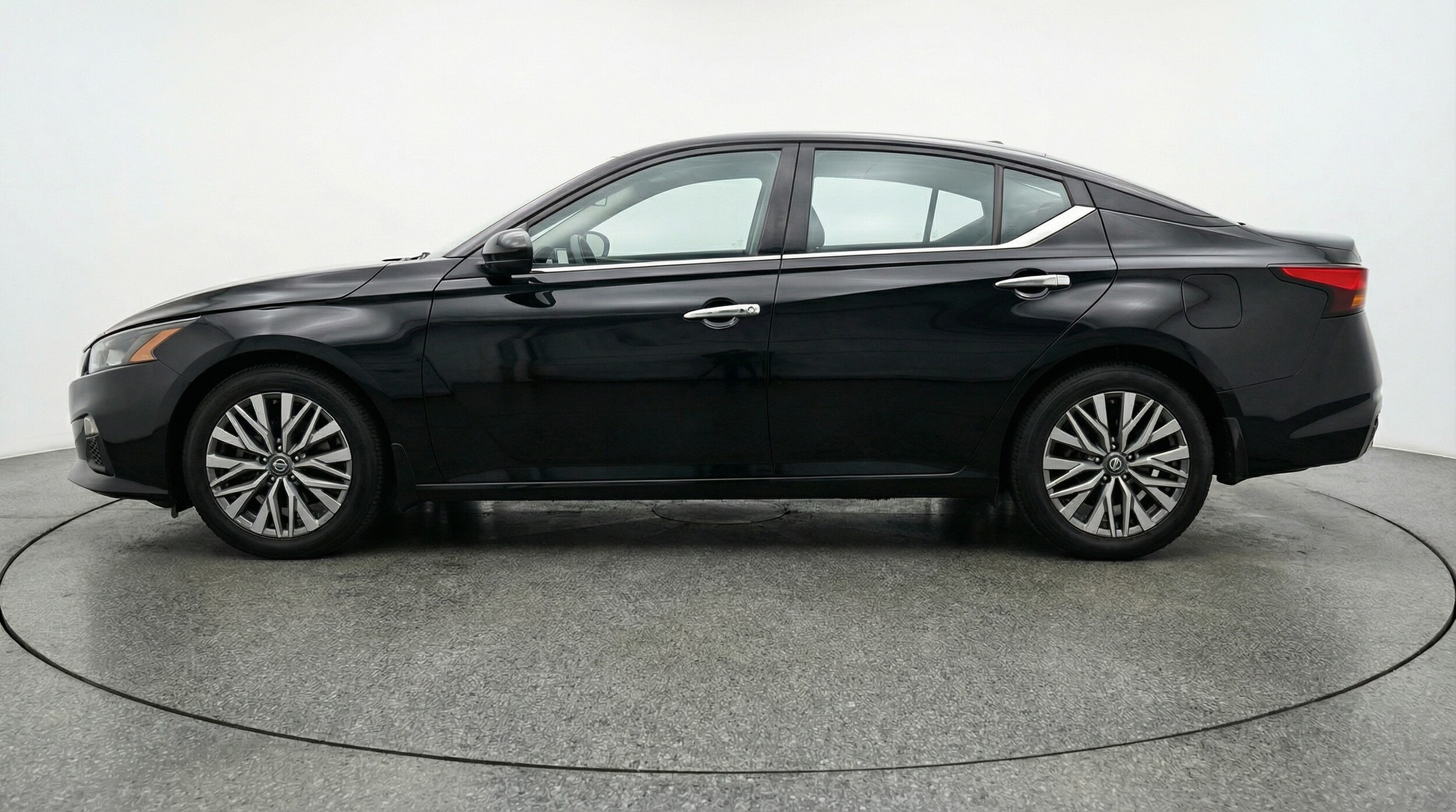 Thumbnail: 2025 Nissan Altima - 4