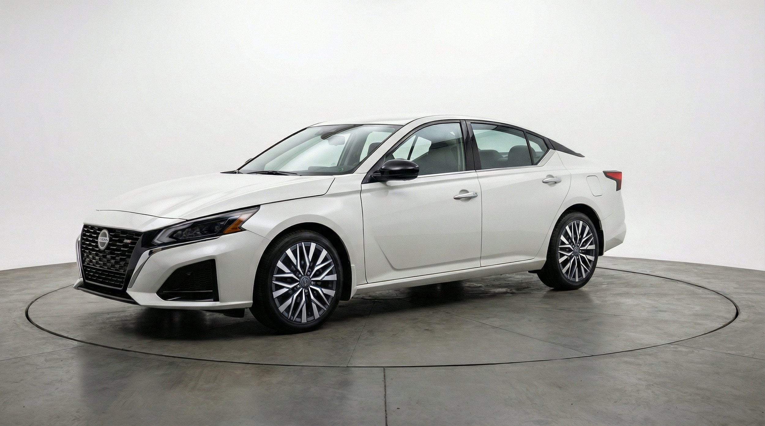 Thumbnail: 2025 Nissan Altima - 3