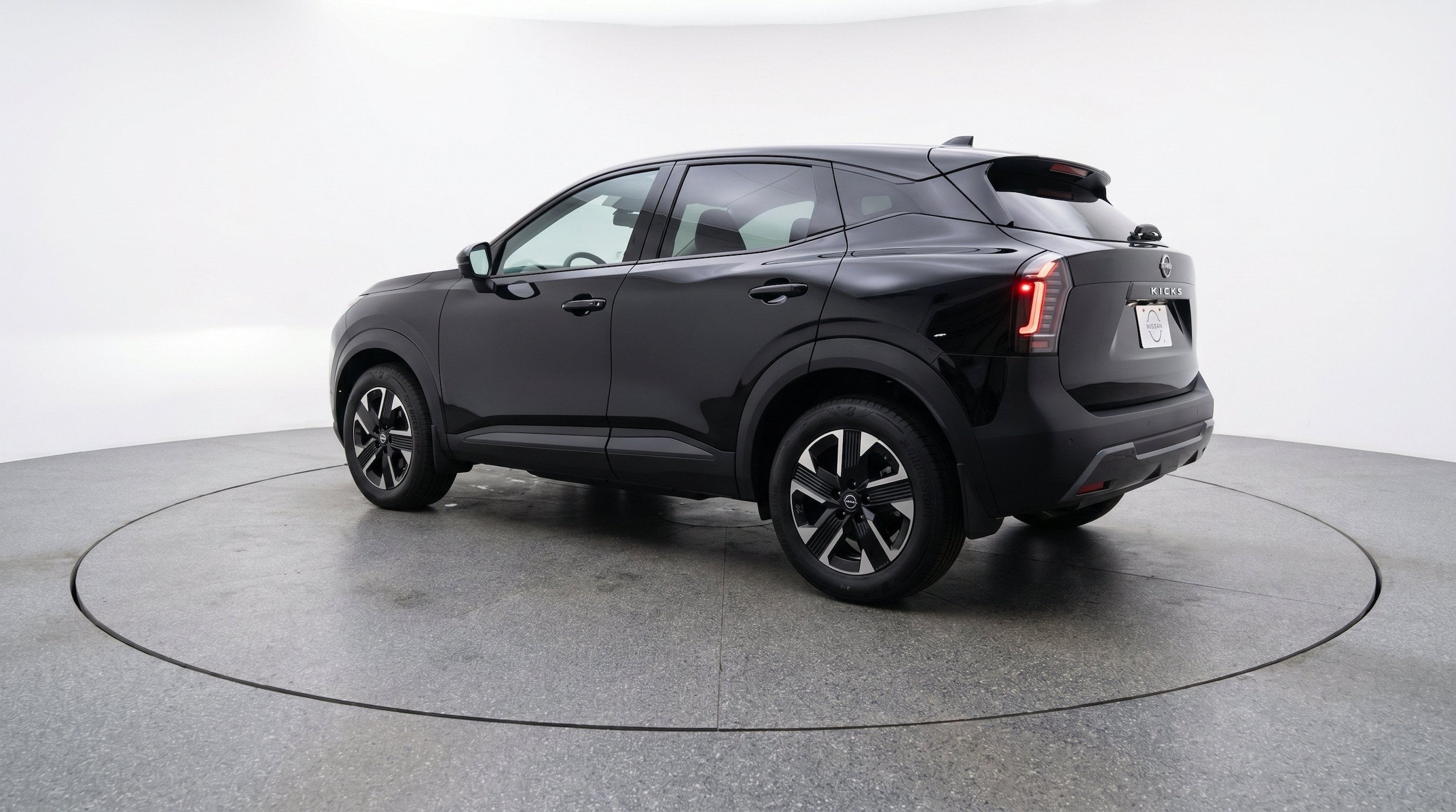 Thumbnail: 2026 Nissan Kicks - 6