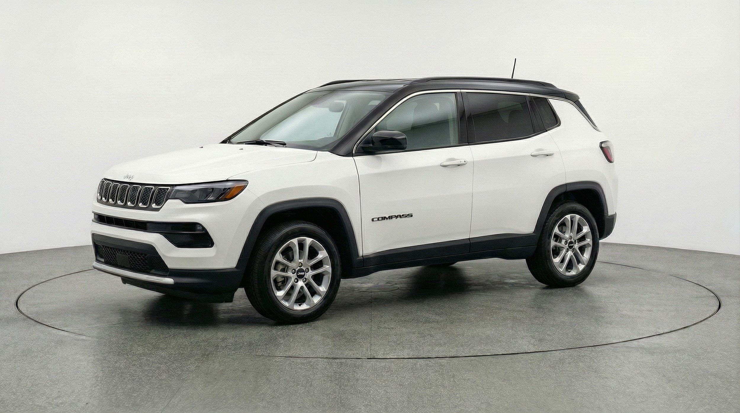 Thumbnail: 2025 Jeep Compass - 3
