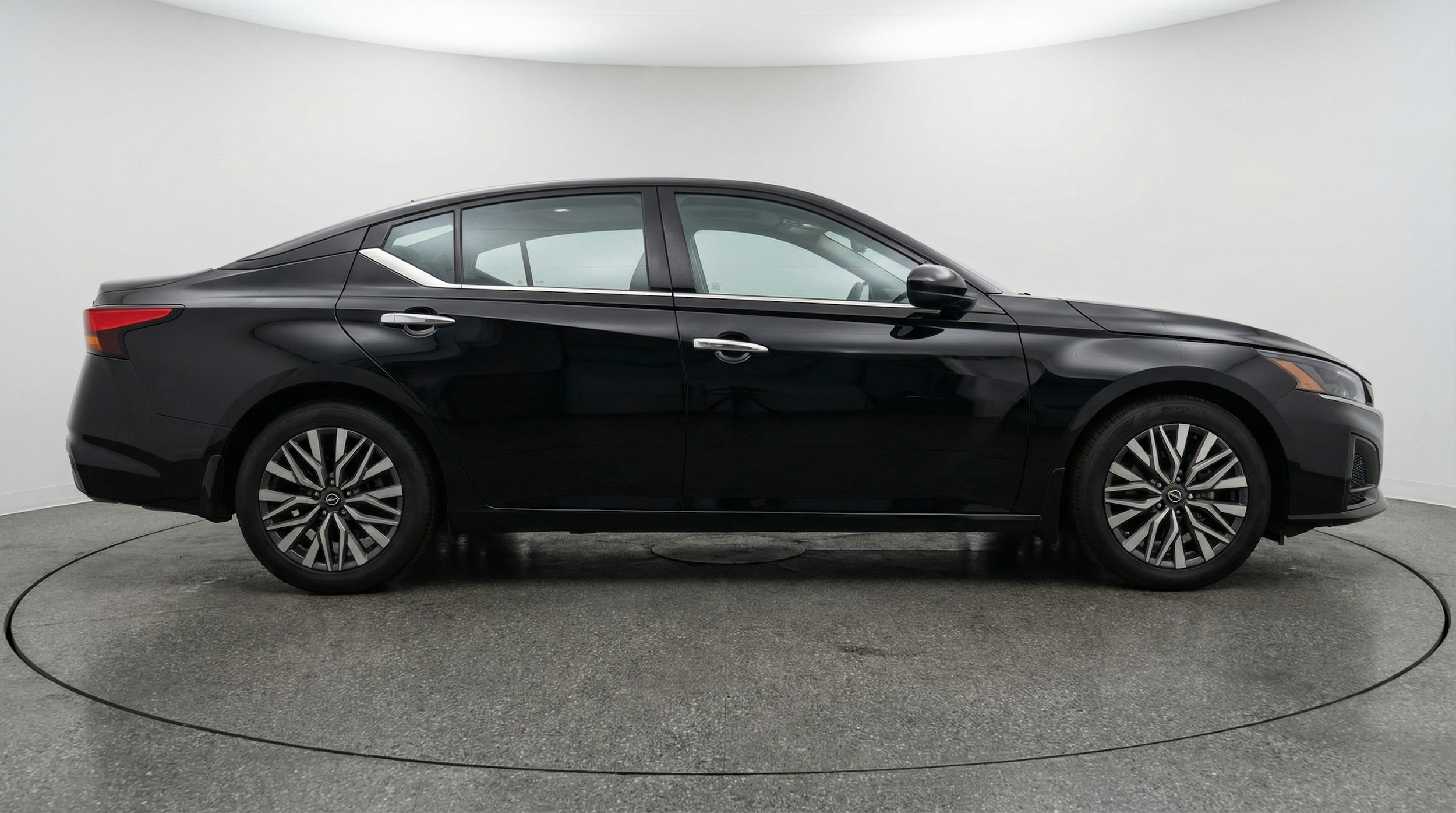 Thumbnail: 2025 Nissan Altima - 8