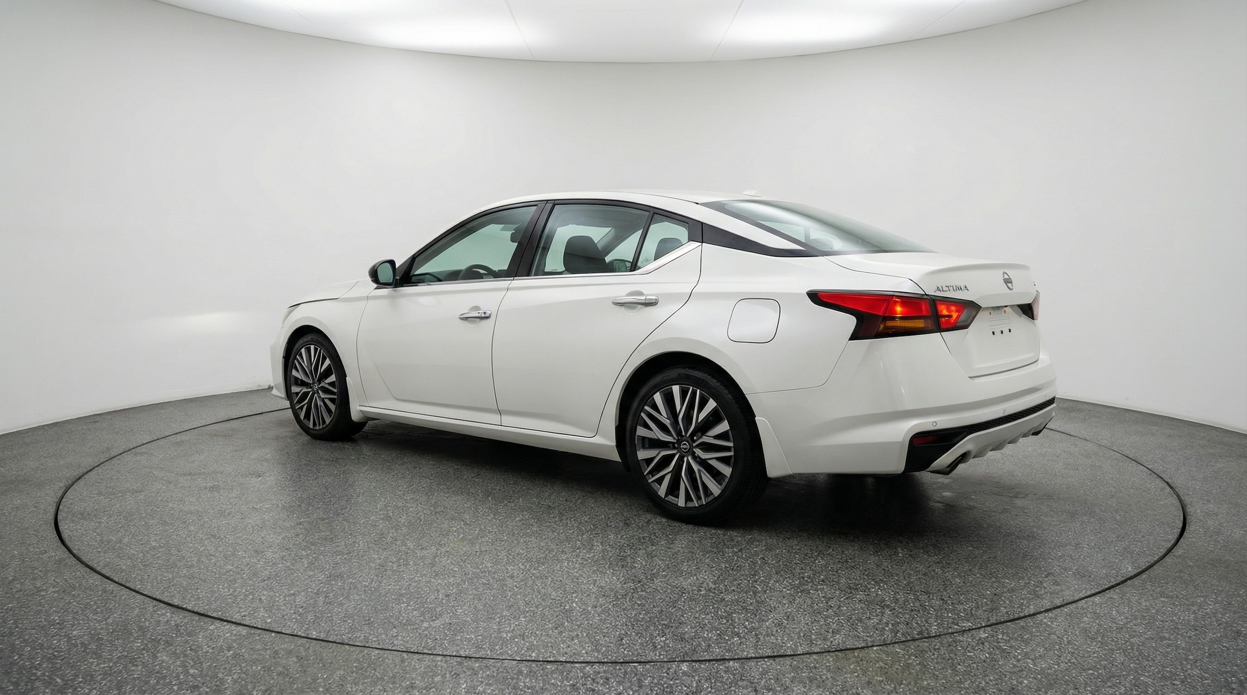 Thumbnail: 2025 Nissan Altima - 5