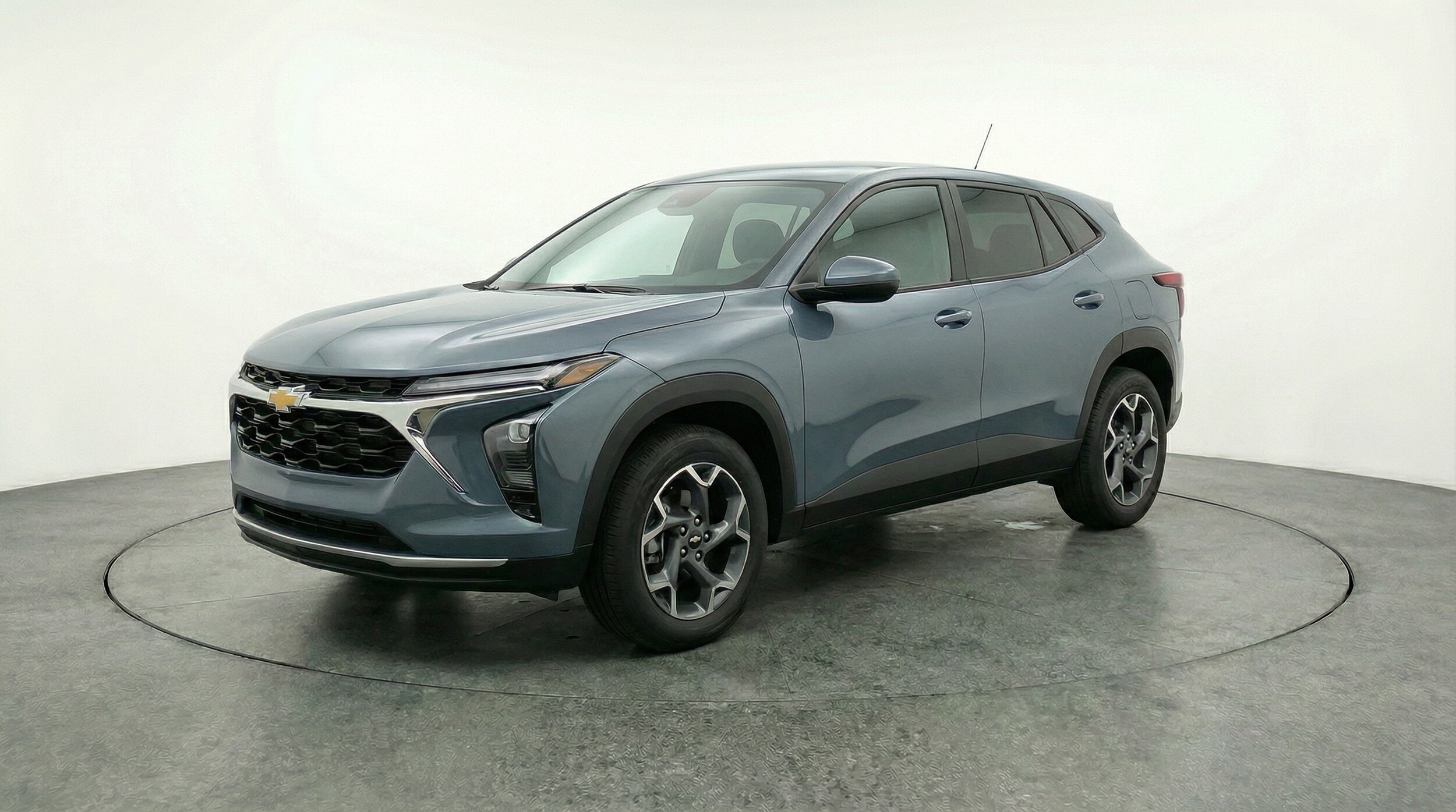 Thumbnail: 2025 Chevrolet Trax - 3