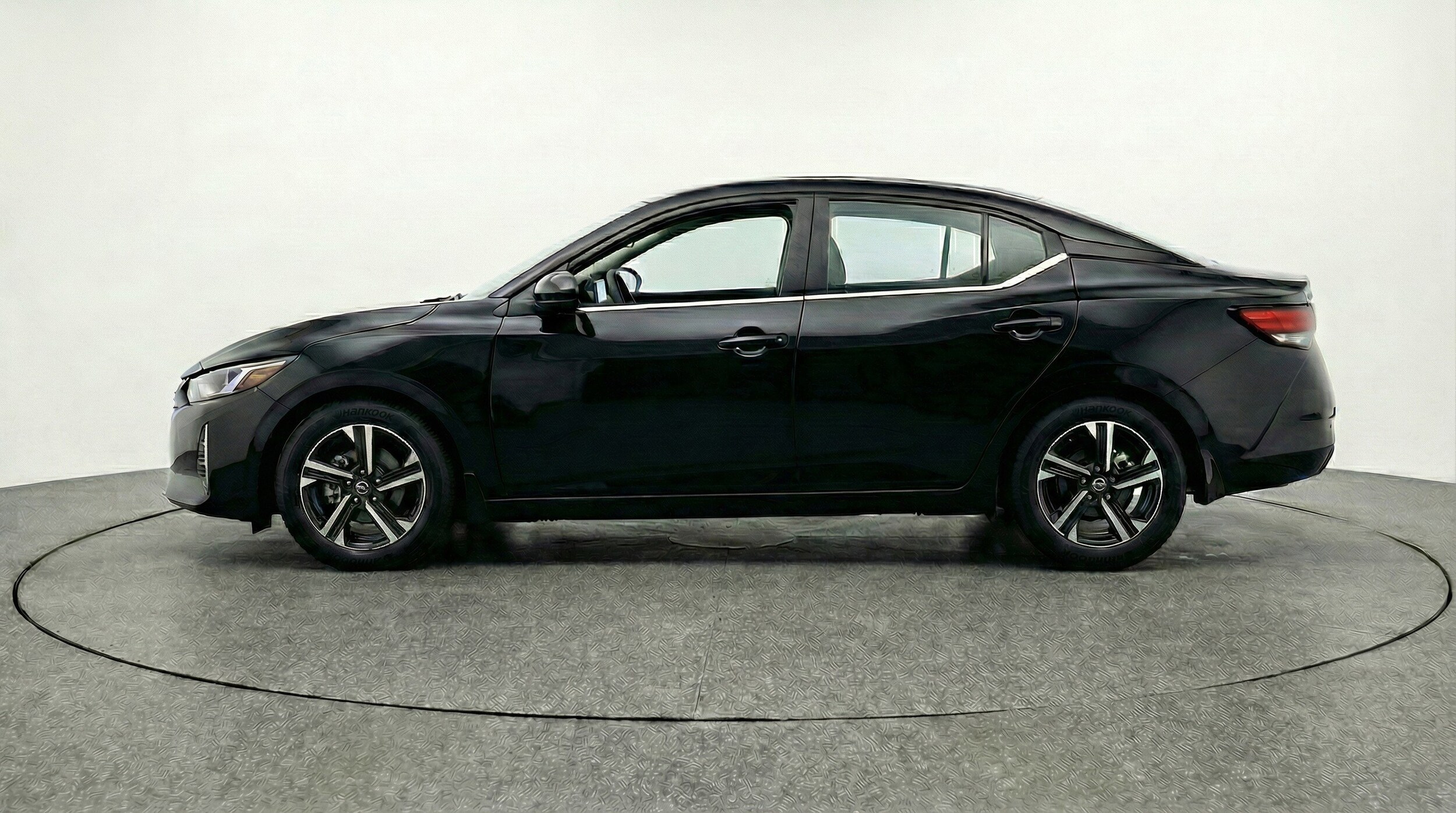 Thumbnail: 2025 Nissan Sentra - 5