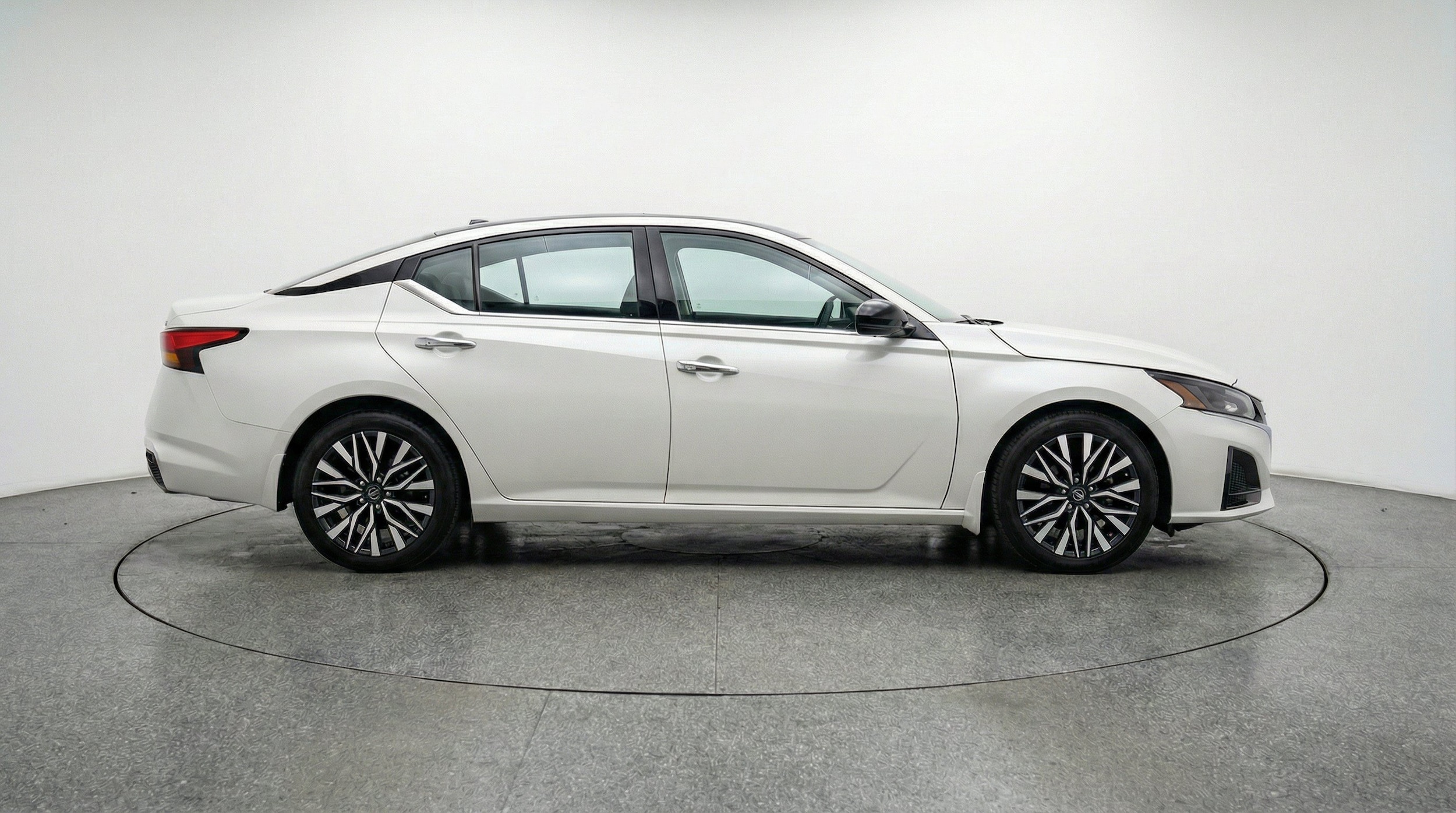 Thumbnail: 2025 Nissan Altima - 11