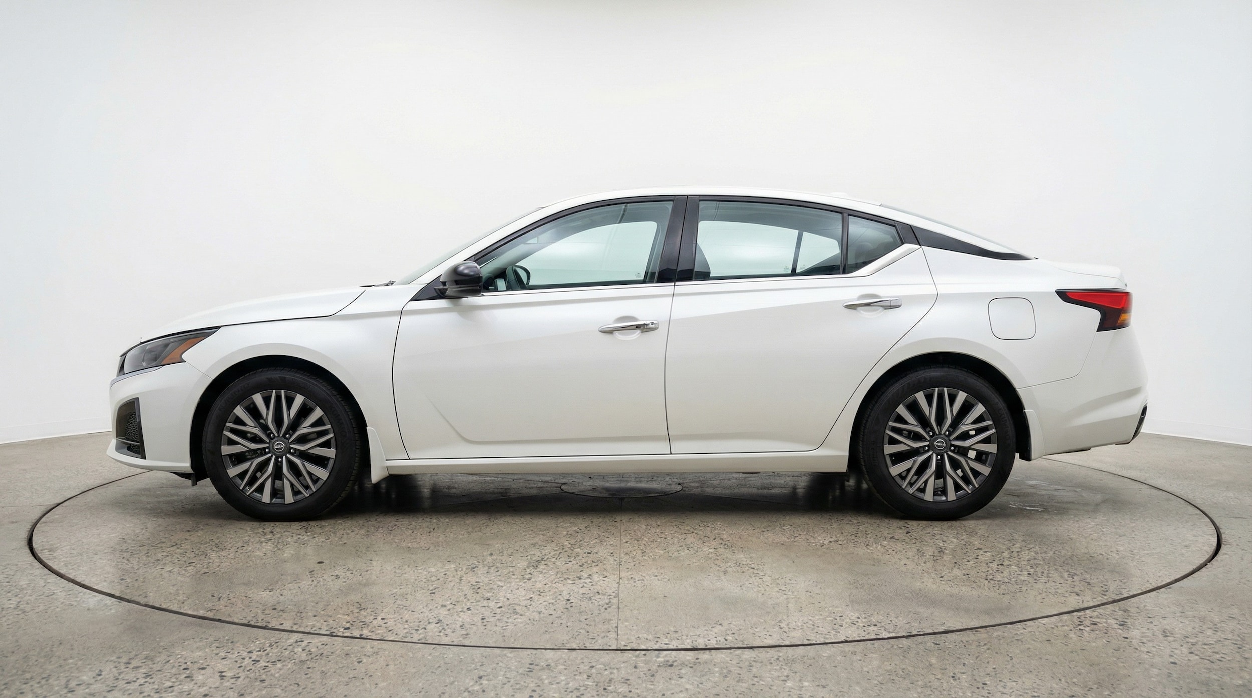 Thumbnail: 2025 Nissan Altima - 4